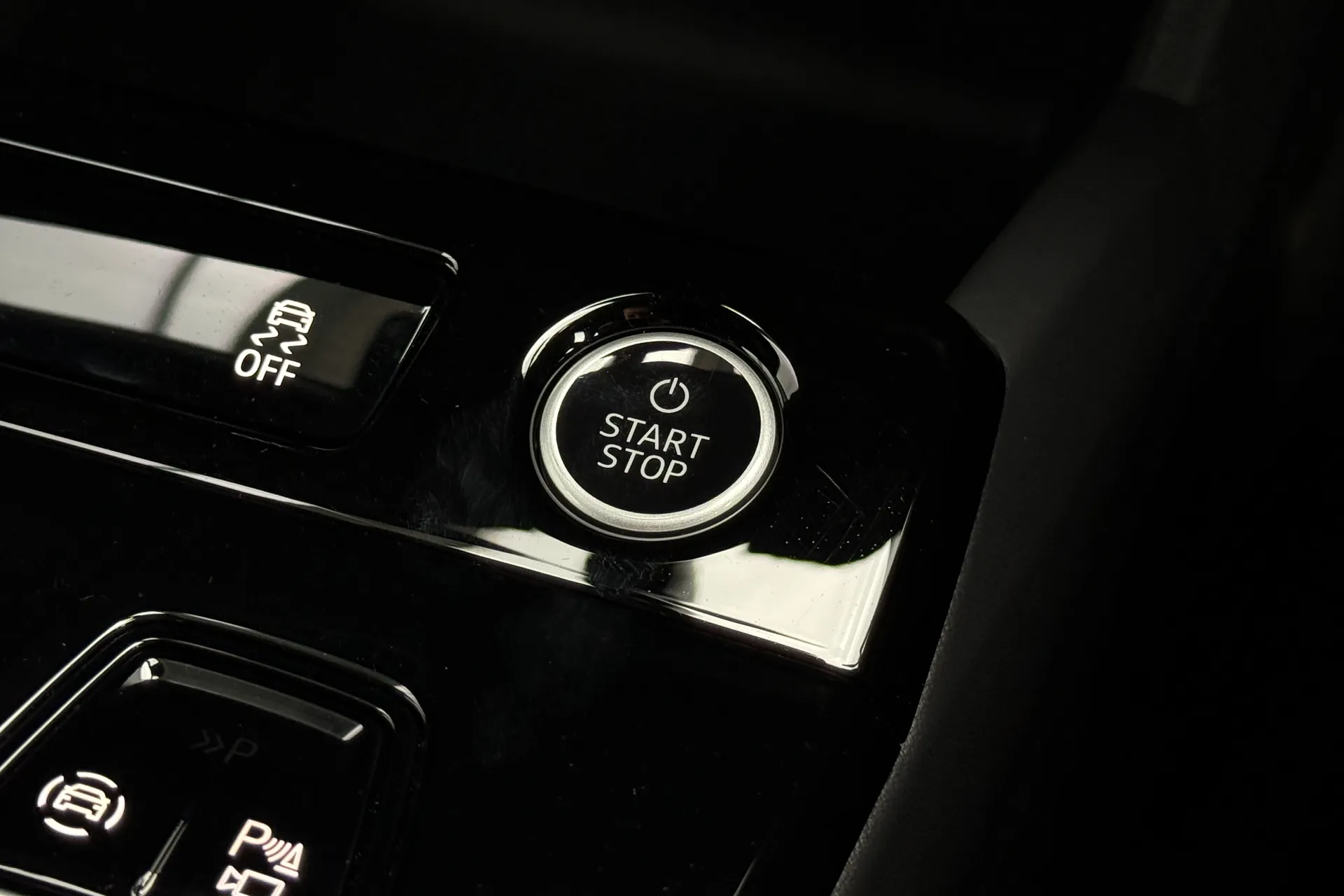 Audi Q6 thumbnail image number 24