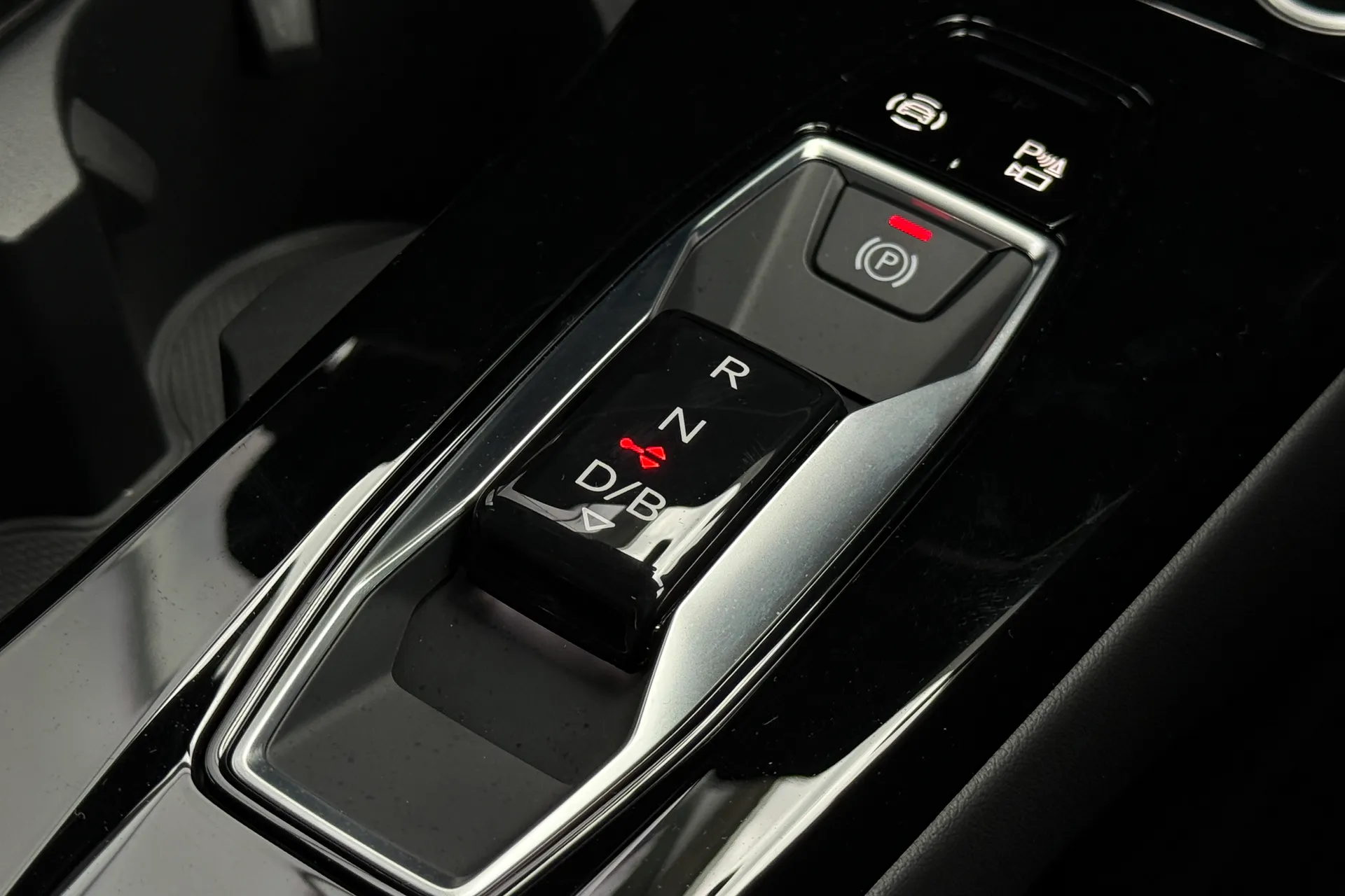 Audi Q6 thumbnail image number 27