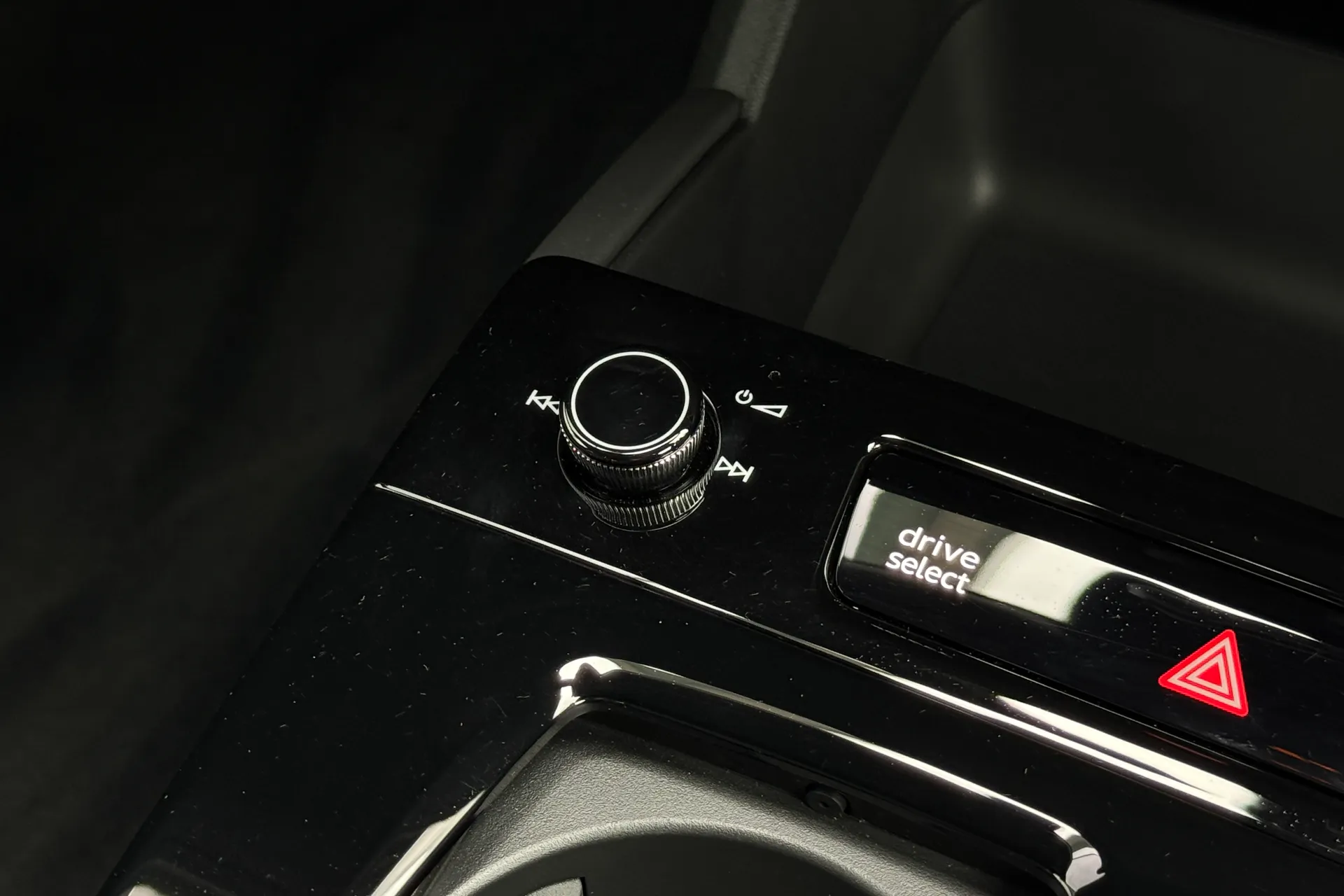 Audi Q6 thumbnail image number 26