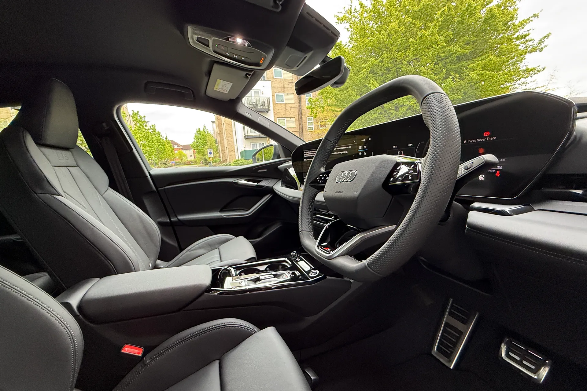 Audi Q6 thumbnail image number 15