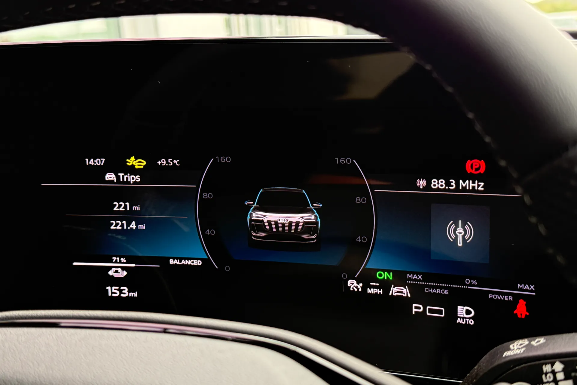 Audi Q6 thumbnail image number 16