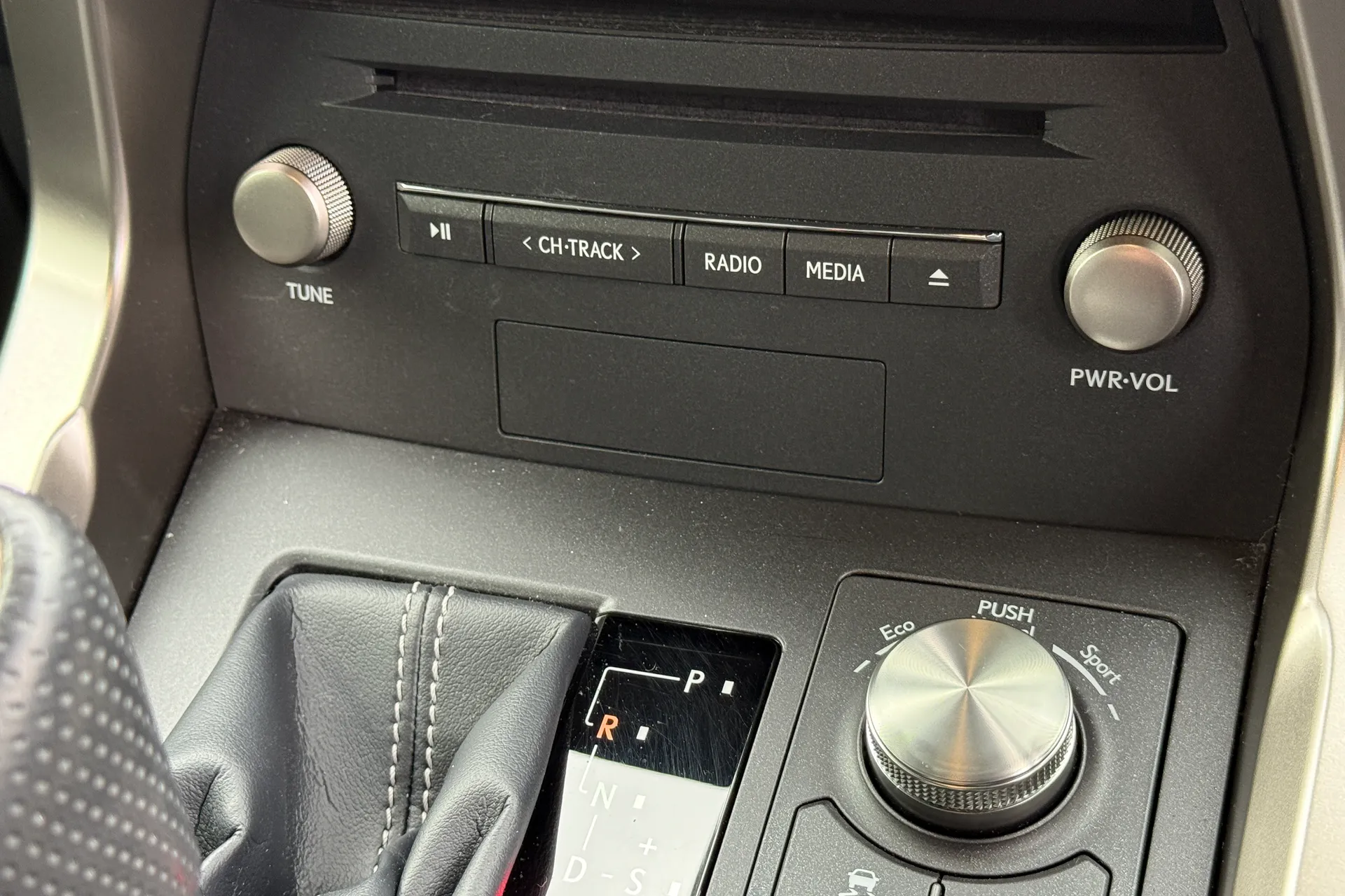 LEXUS NX thumbnail image number 48