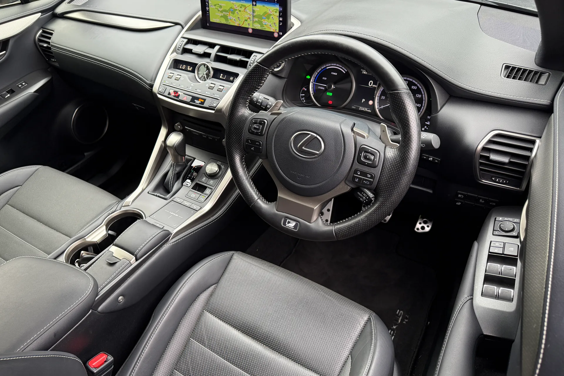 LEXUS NX thumbnail image number 11