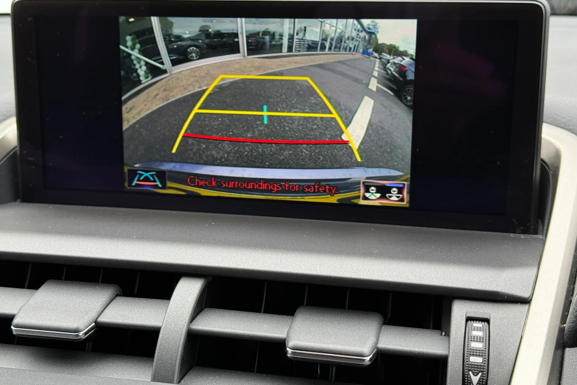 LEXUS NX thumbnail image number 4