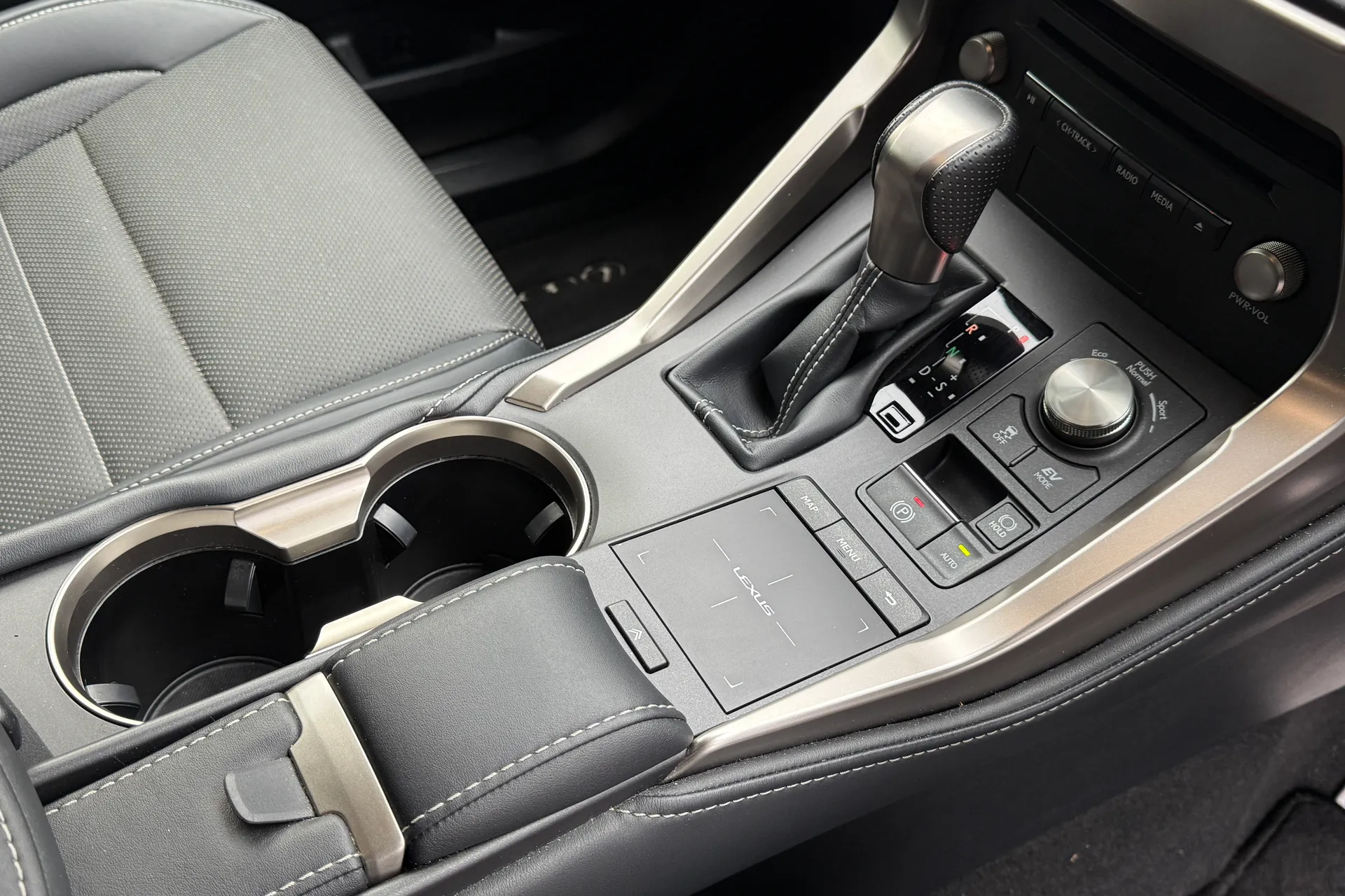 LEXUS NX thumbnail image number 45