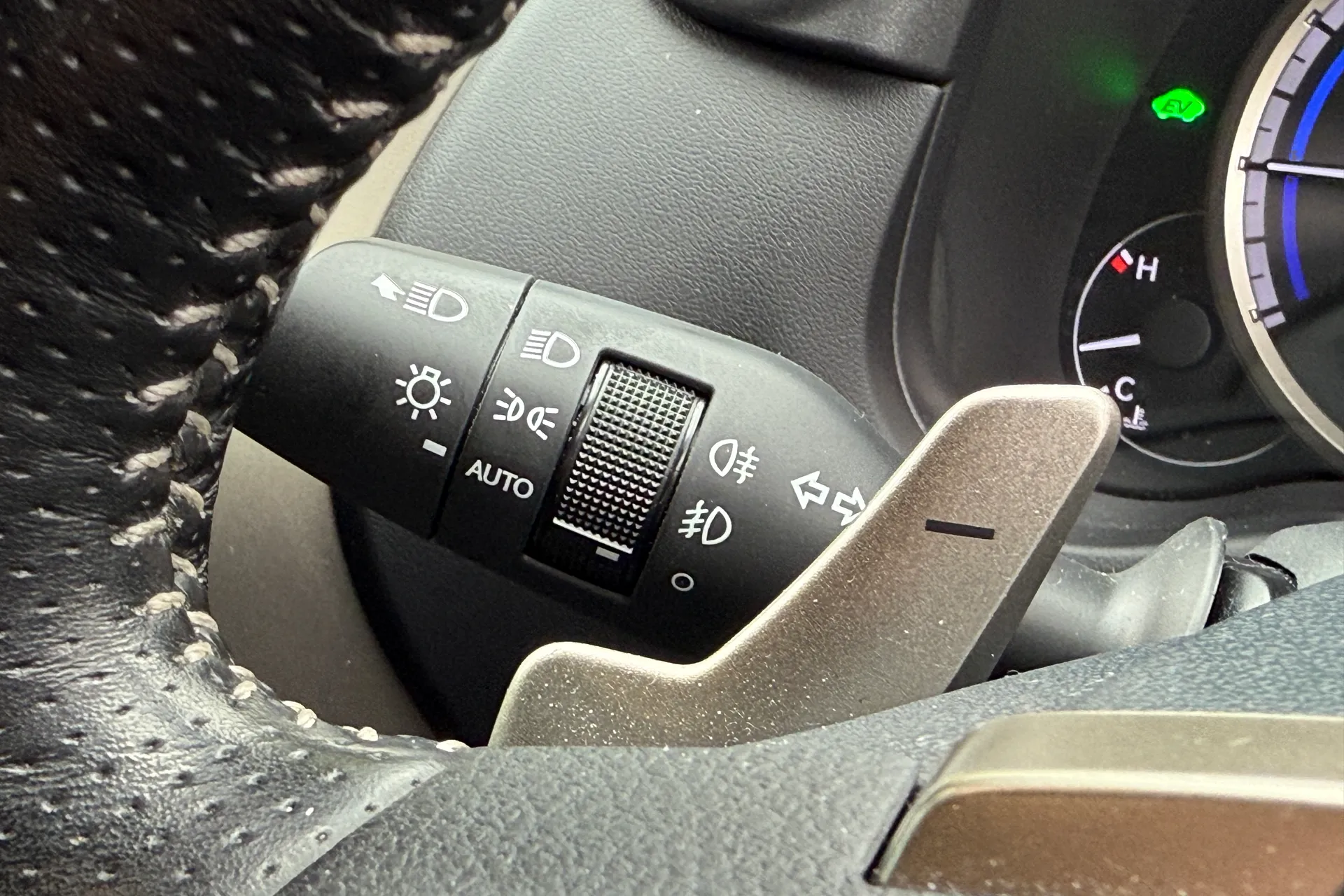 LEXUS NX thumbnail image number 57