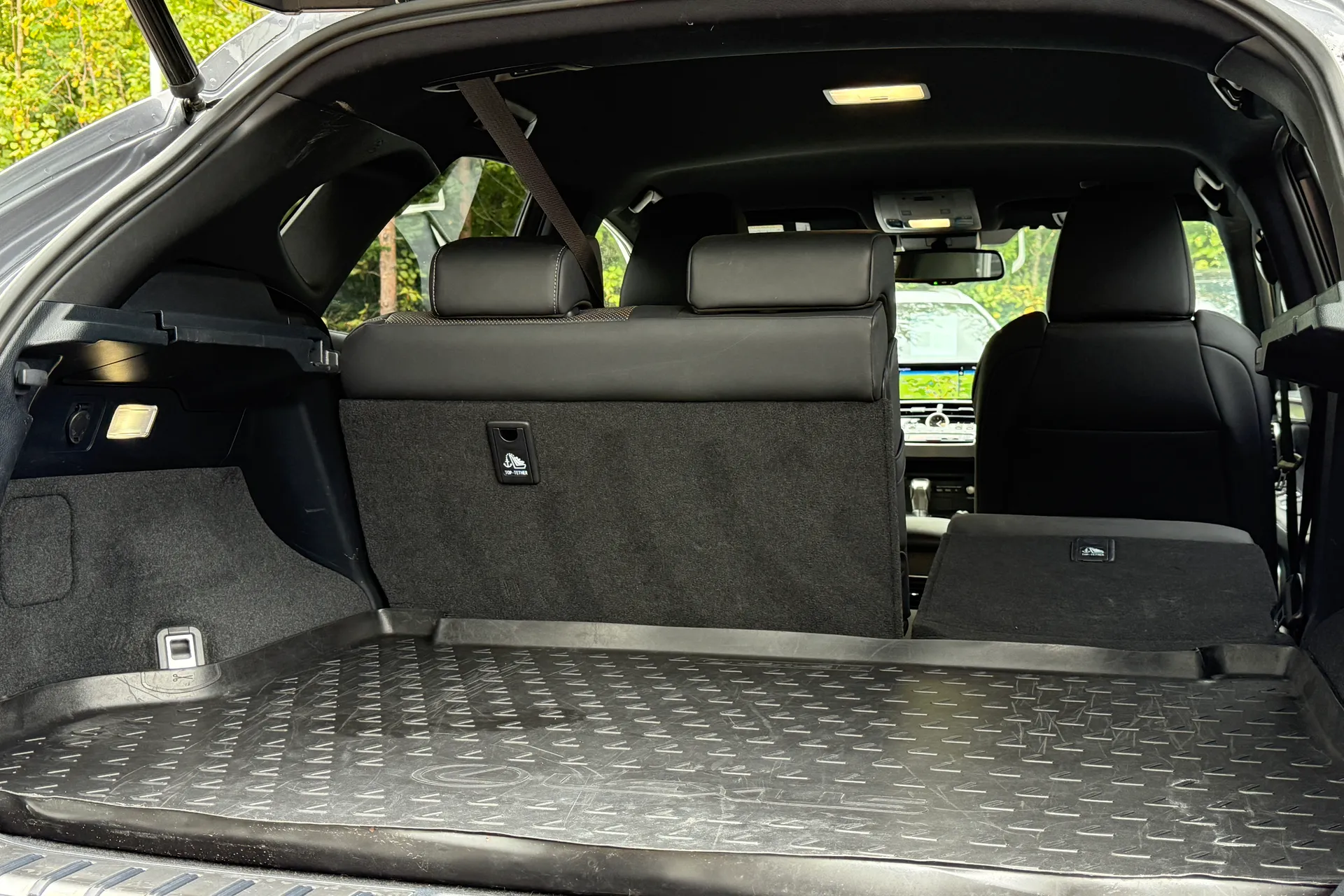 LEXUS NX thumbnail image number 35