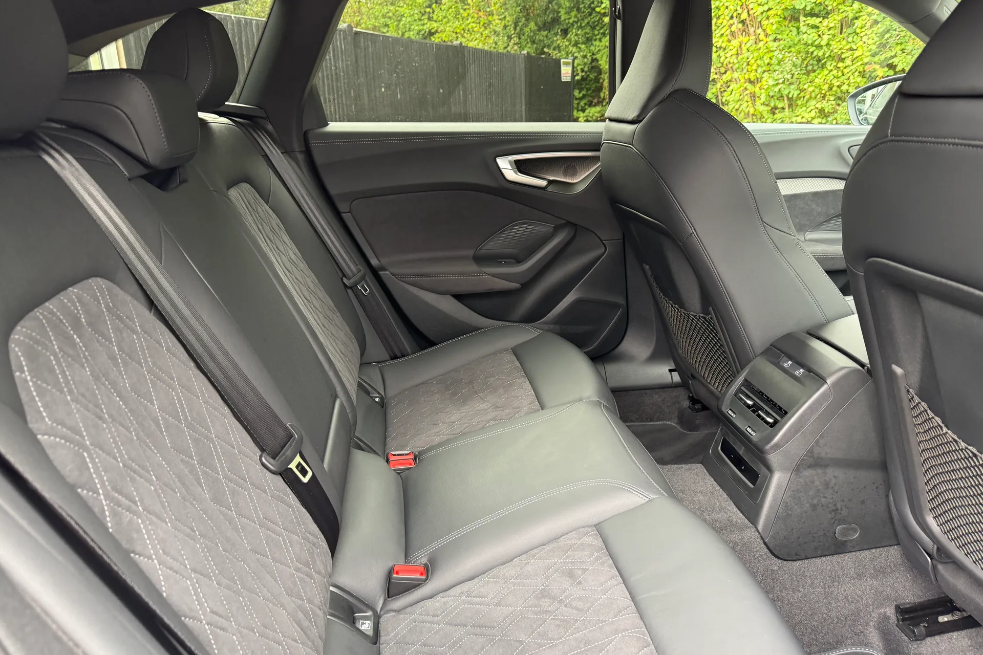 Audi A5 thumbnail image number 30