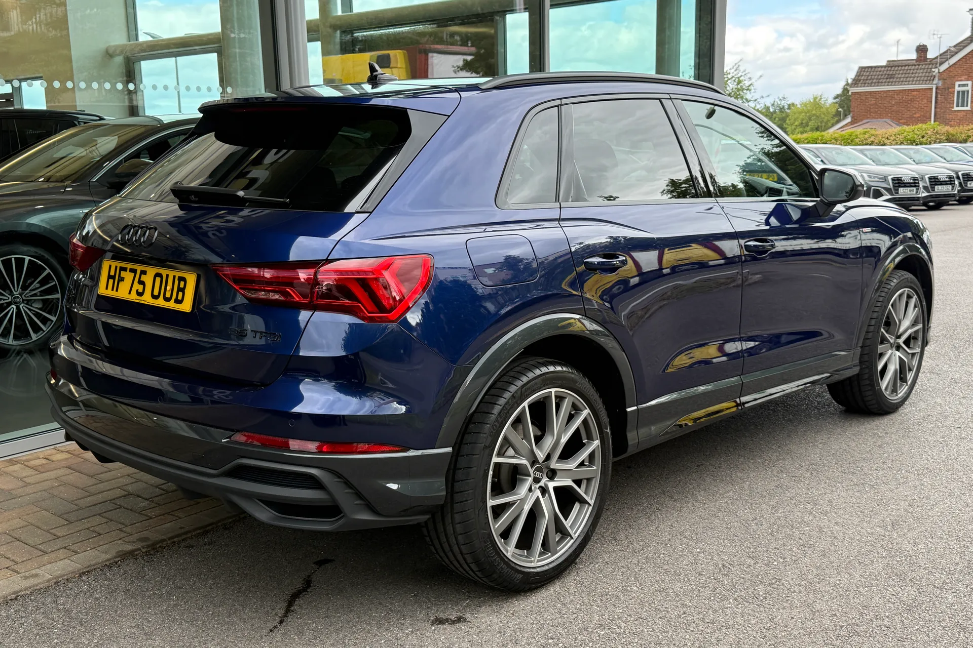 Audi Q3 thumbnail image number 61