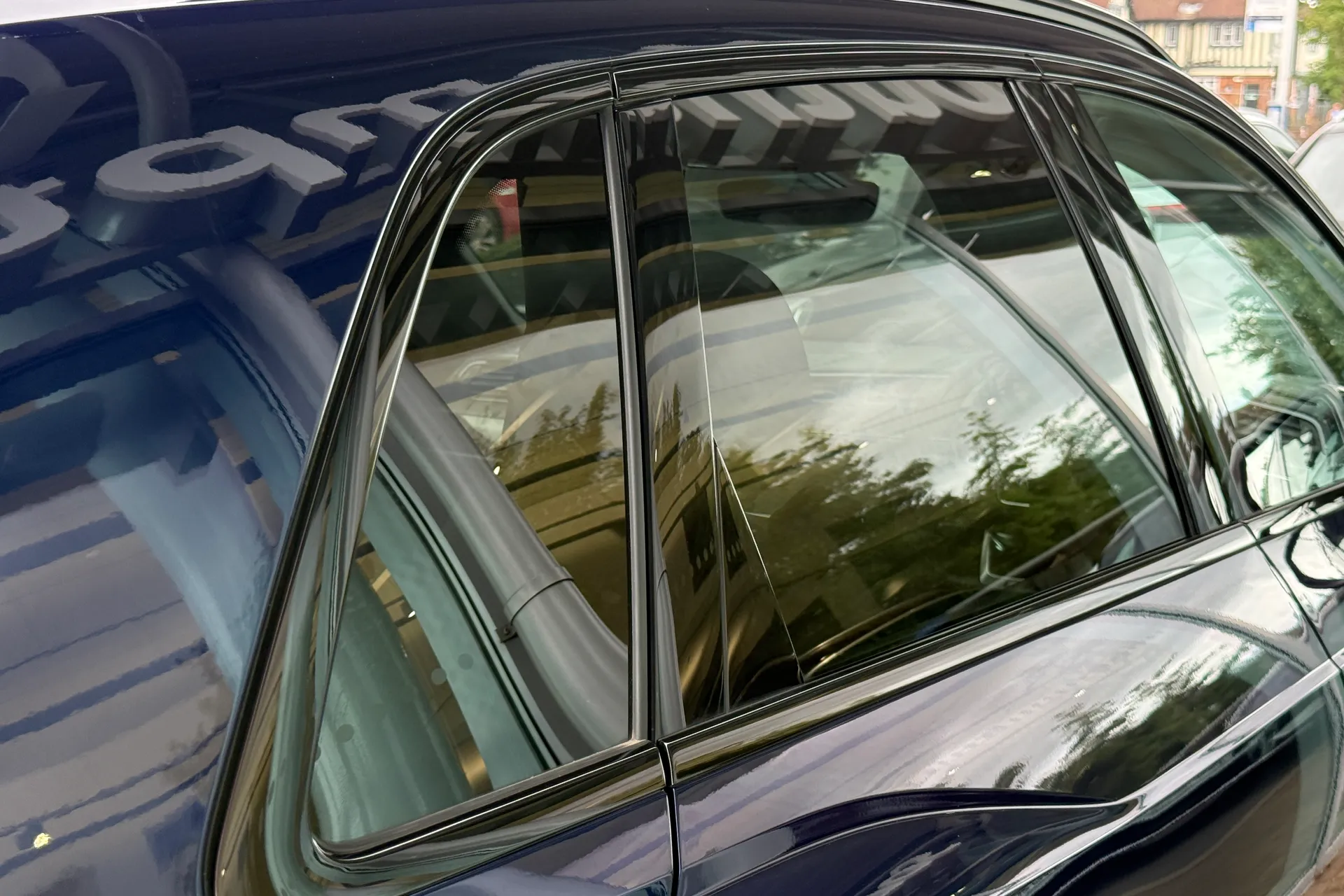 Audi Q3 thumbnail image number 46