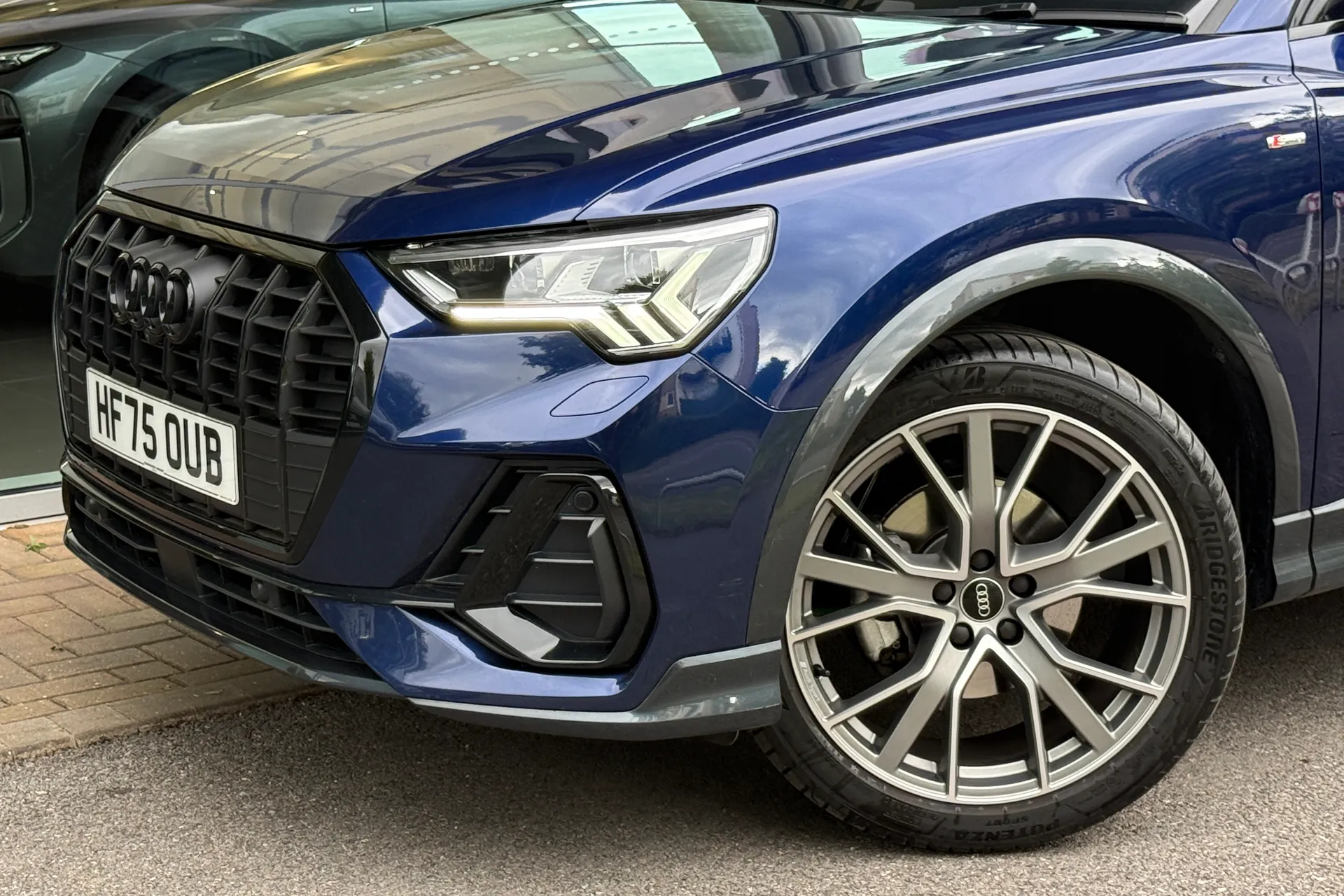 Audi Q3 thumbnail image number 59