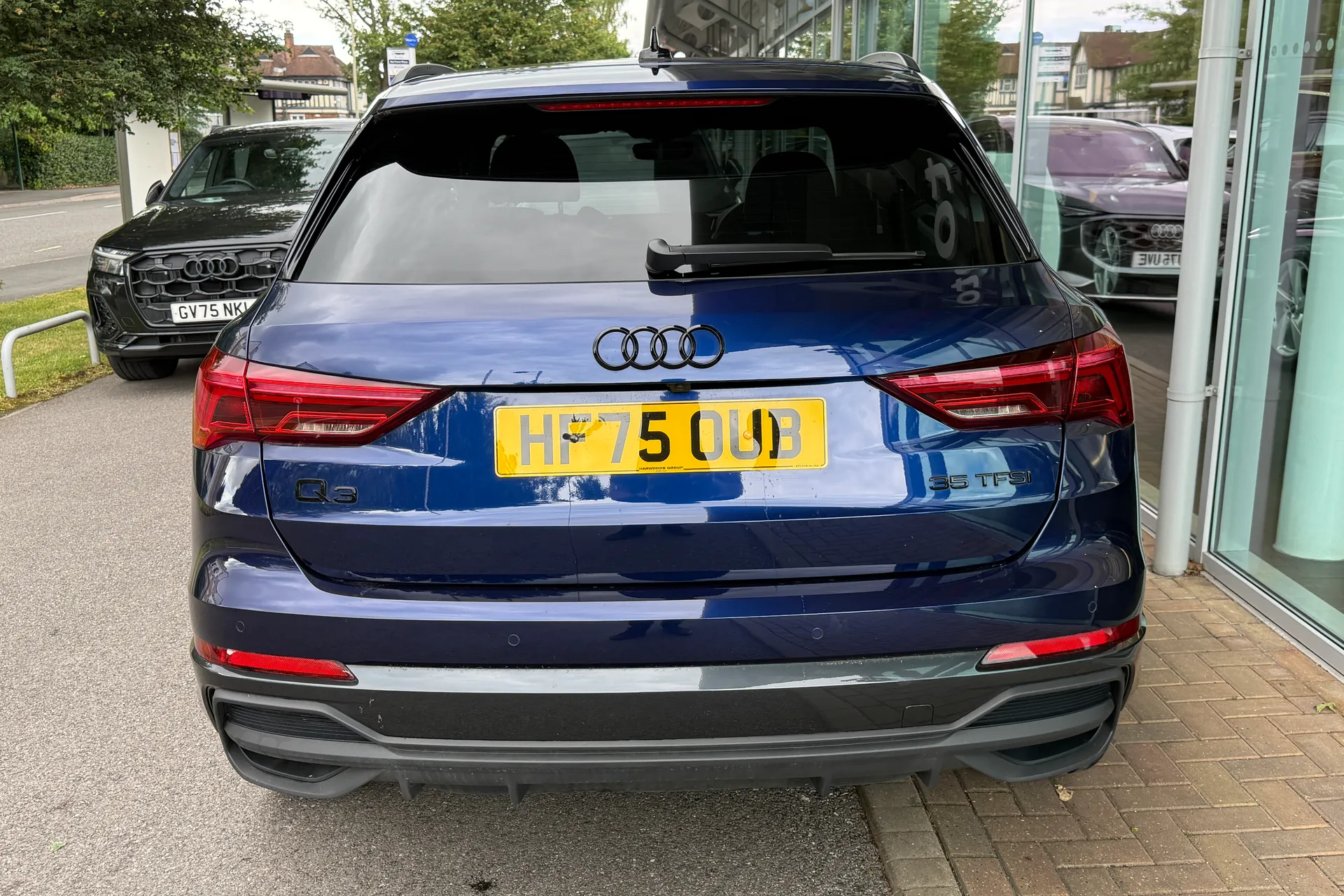 Audi Q3 thumbnail image number 48