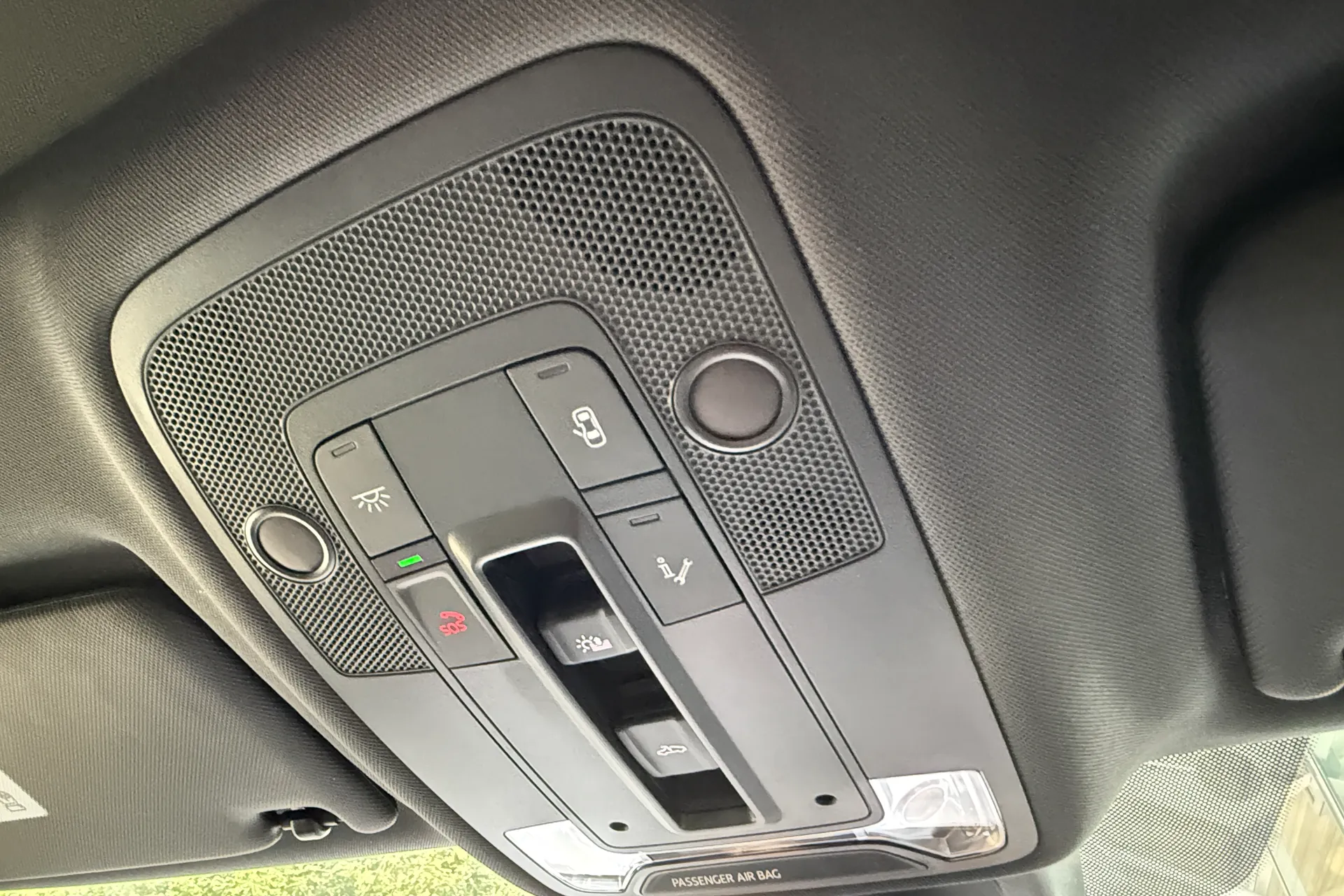 Audi Q3 thumbnail image number 31
