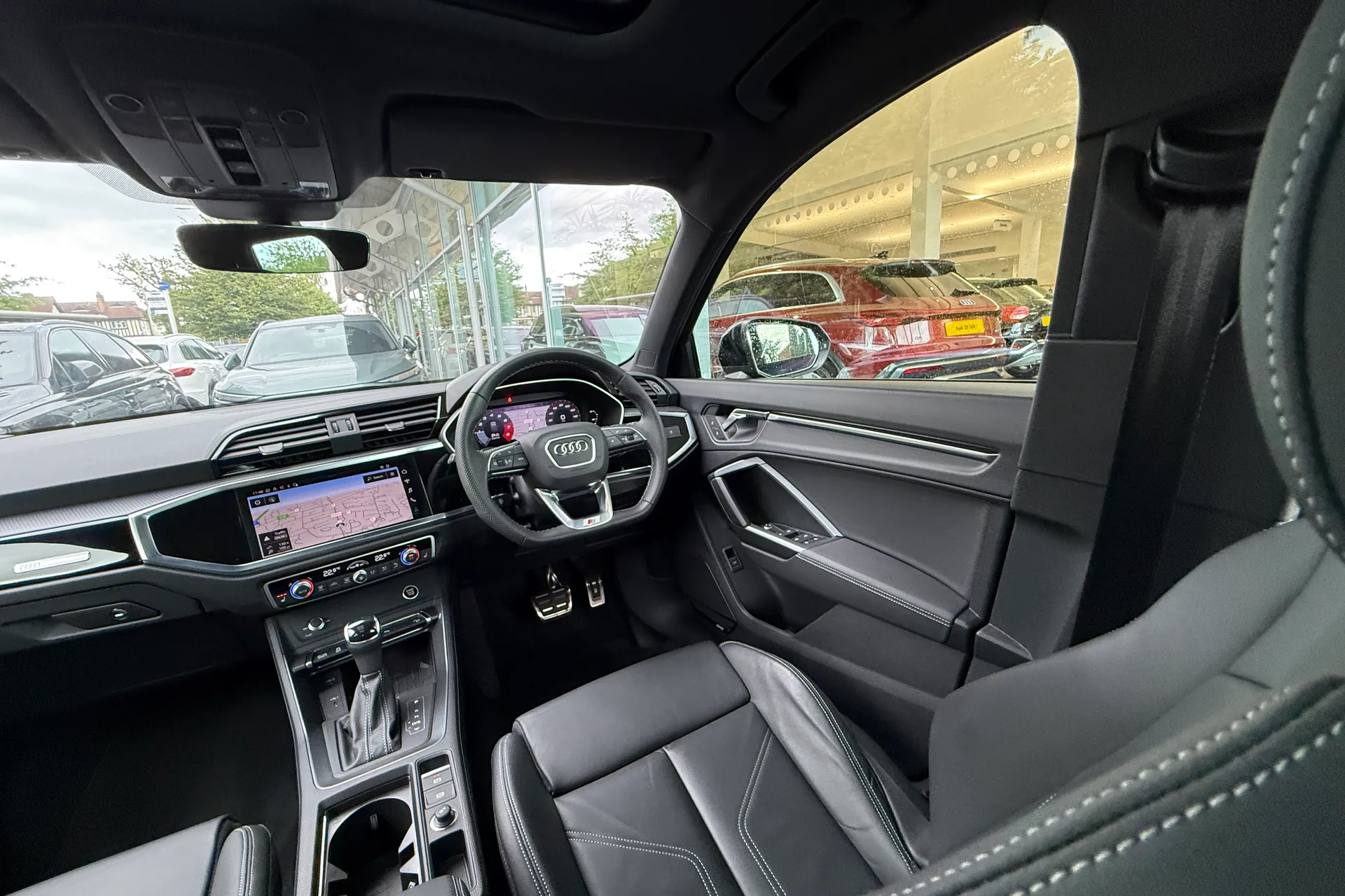 Audi Q3 thumbnail image number 44