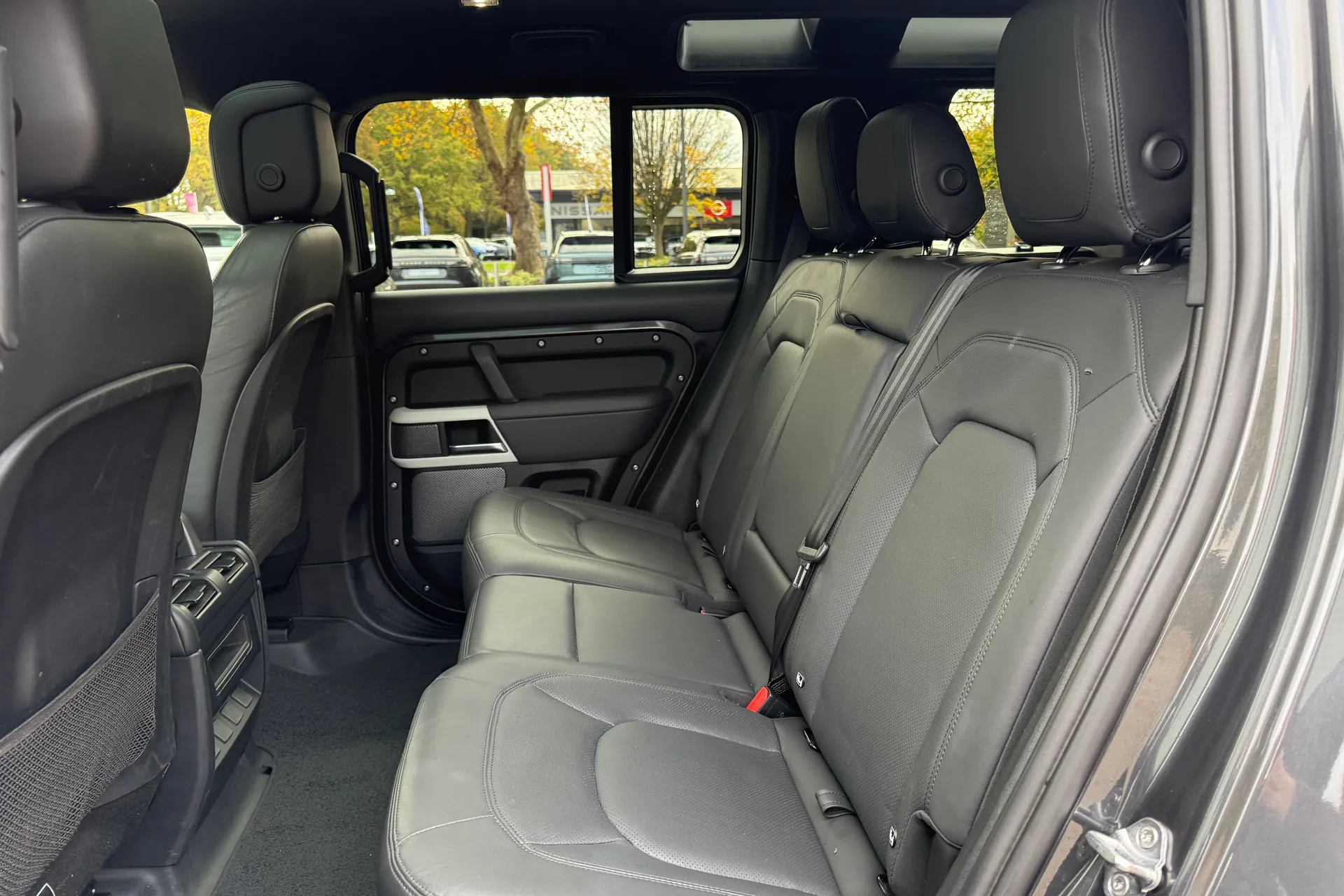 LAND ROVER DEFENDER thumbnail image number 47