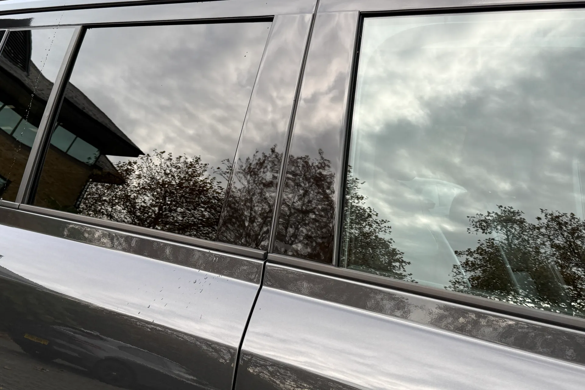 LAND ROVER DEFENDER thumbnail image number 21