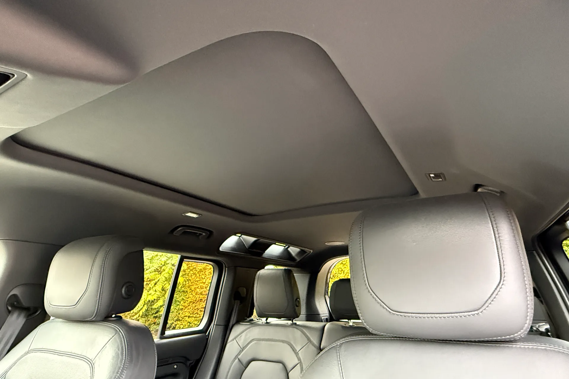 LAND ROVER DEFENDER thumbnail image number 46