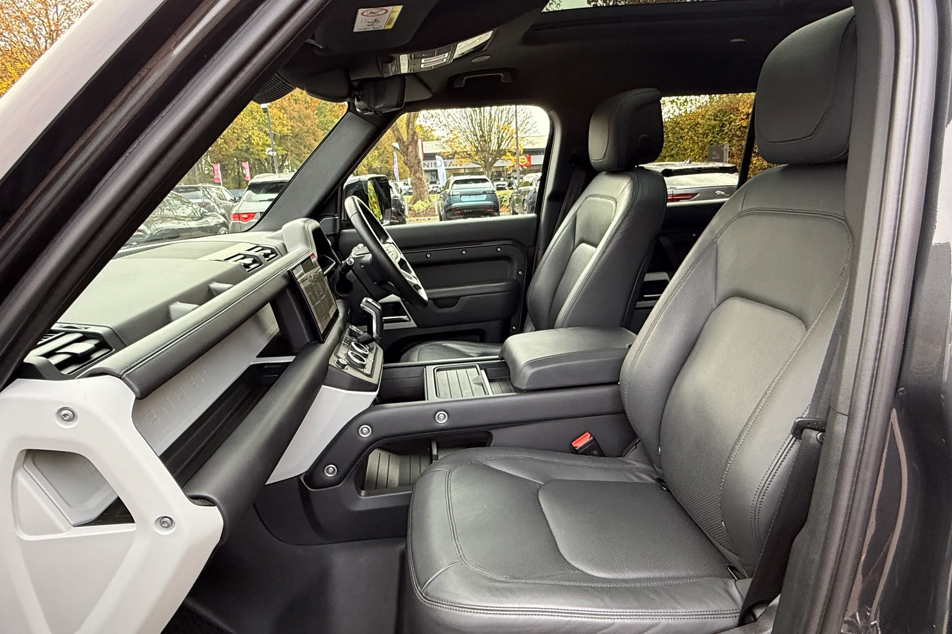 LAND ROVER DEFENDER thumbnail image number 45