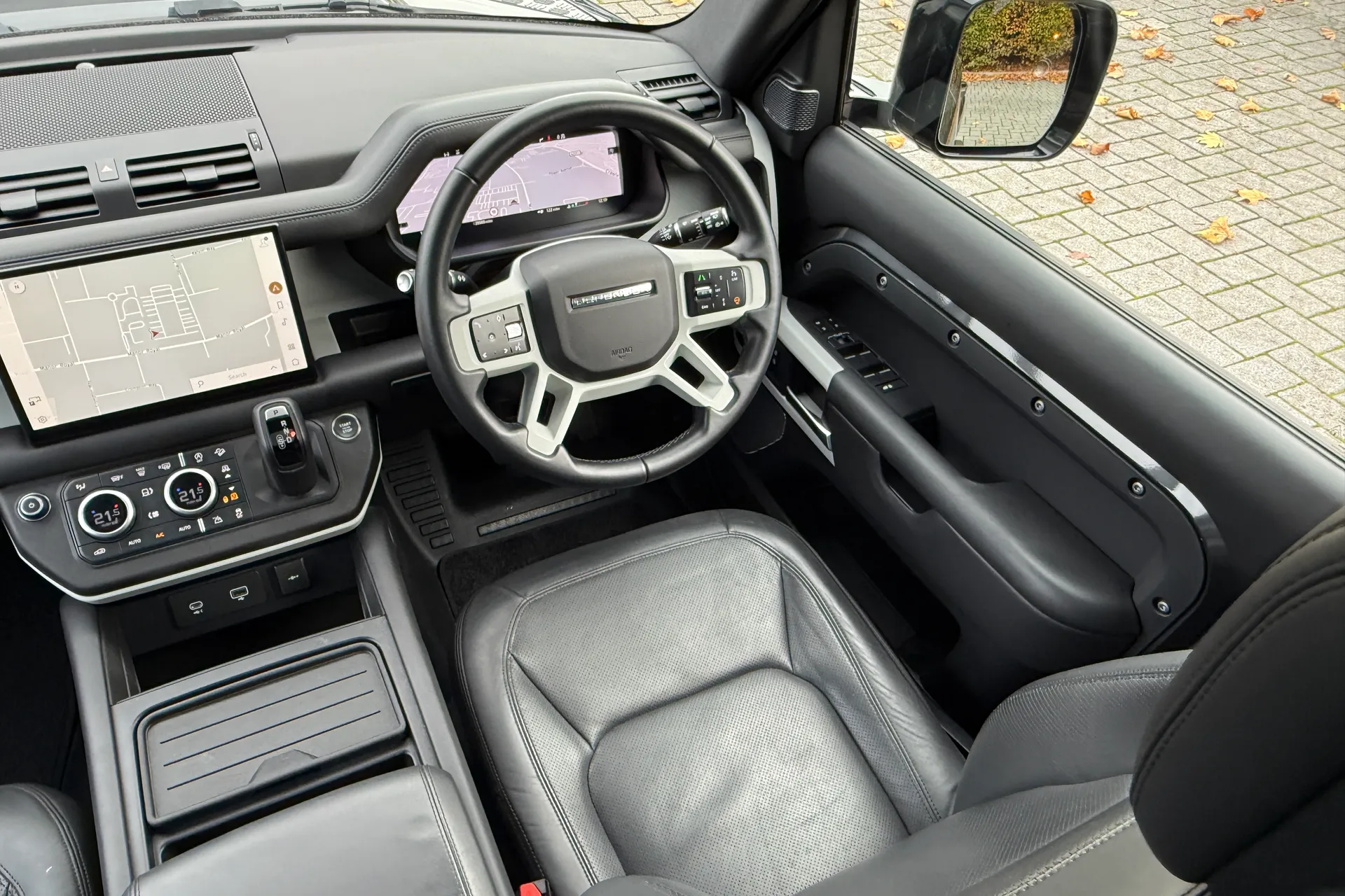 LAND ROVER DEFENDER thumbnail image number 28