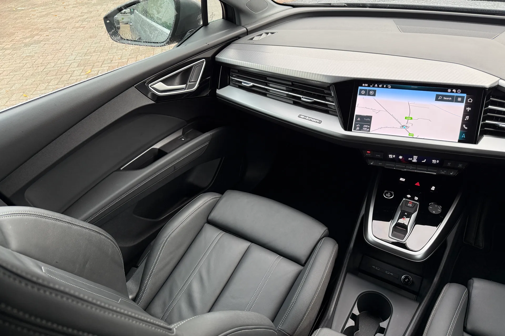 Audi Q4 thumbnail image number 38