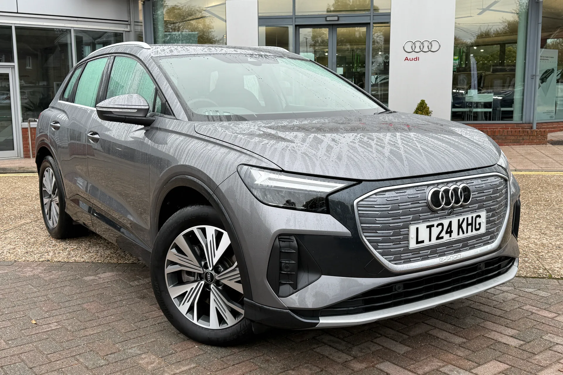 Audi Q4 thumbnail image number 23