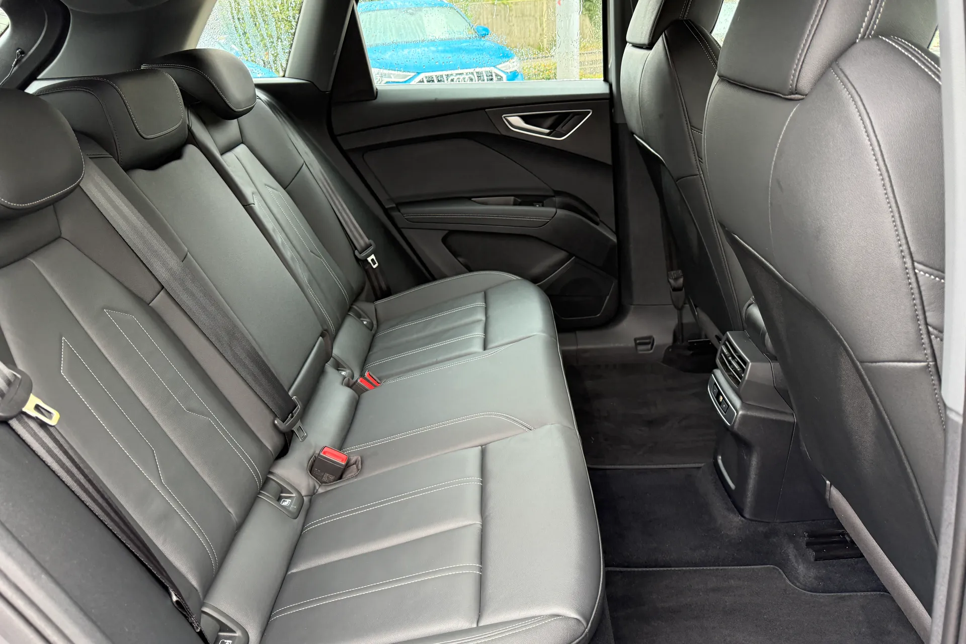 Audi Q4 thumbnail image number 44