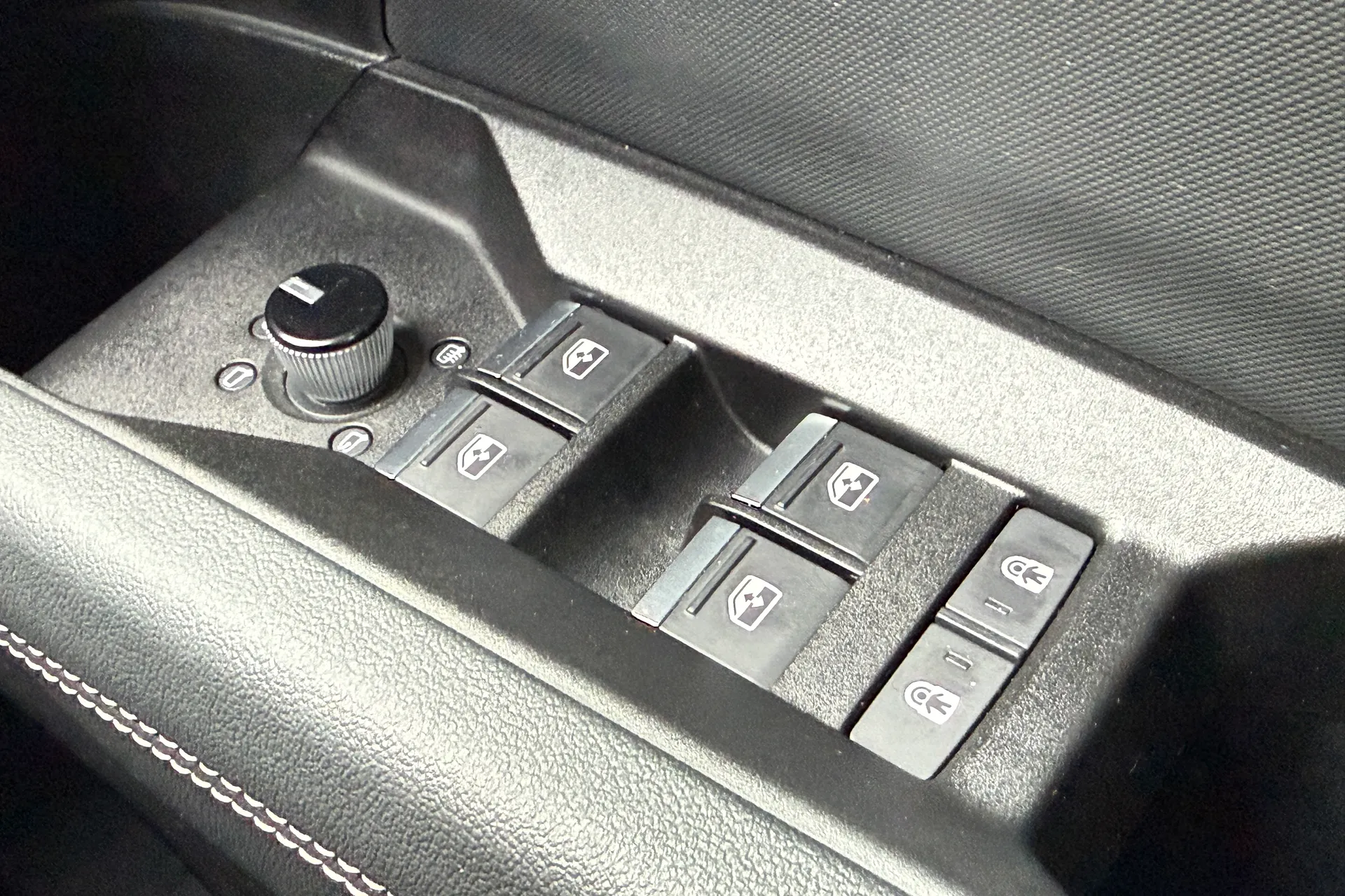 Audi Q4 thumbnail image number 18