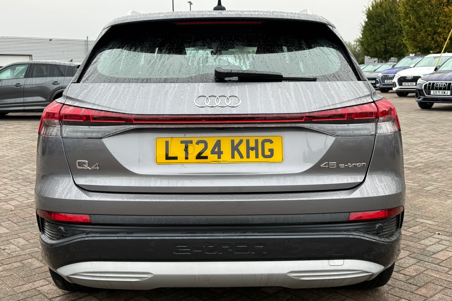 Audi Q4 thumbnail image number 31