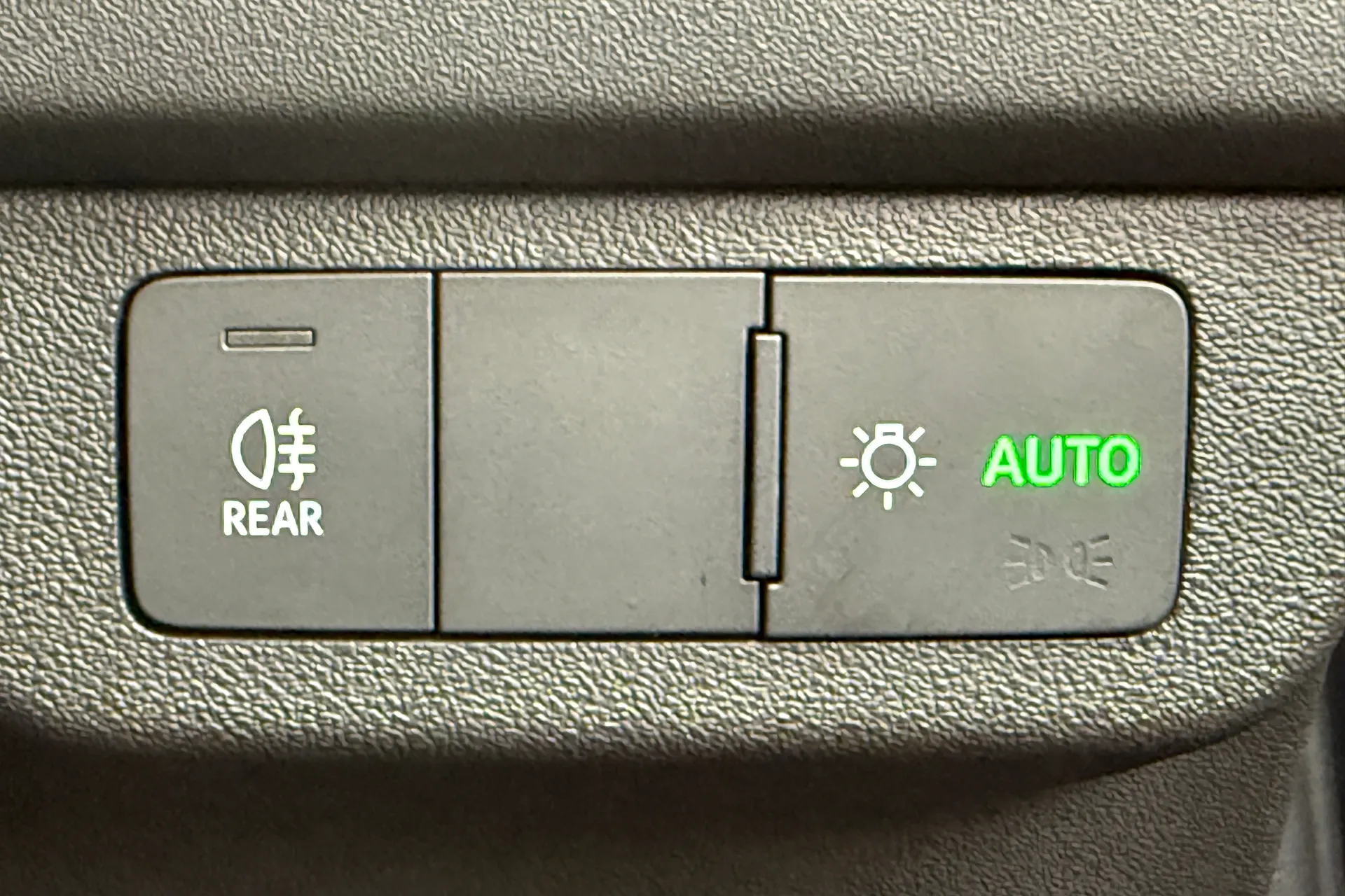 Audi Q4 thumbnail image number 22