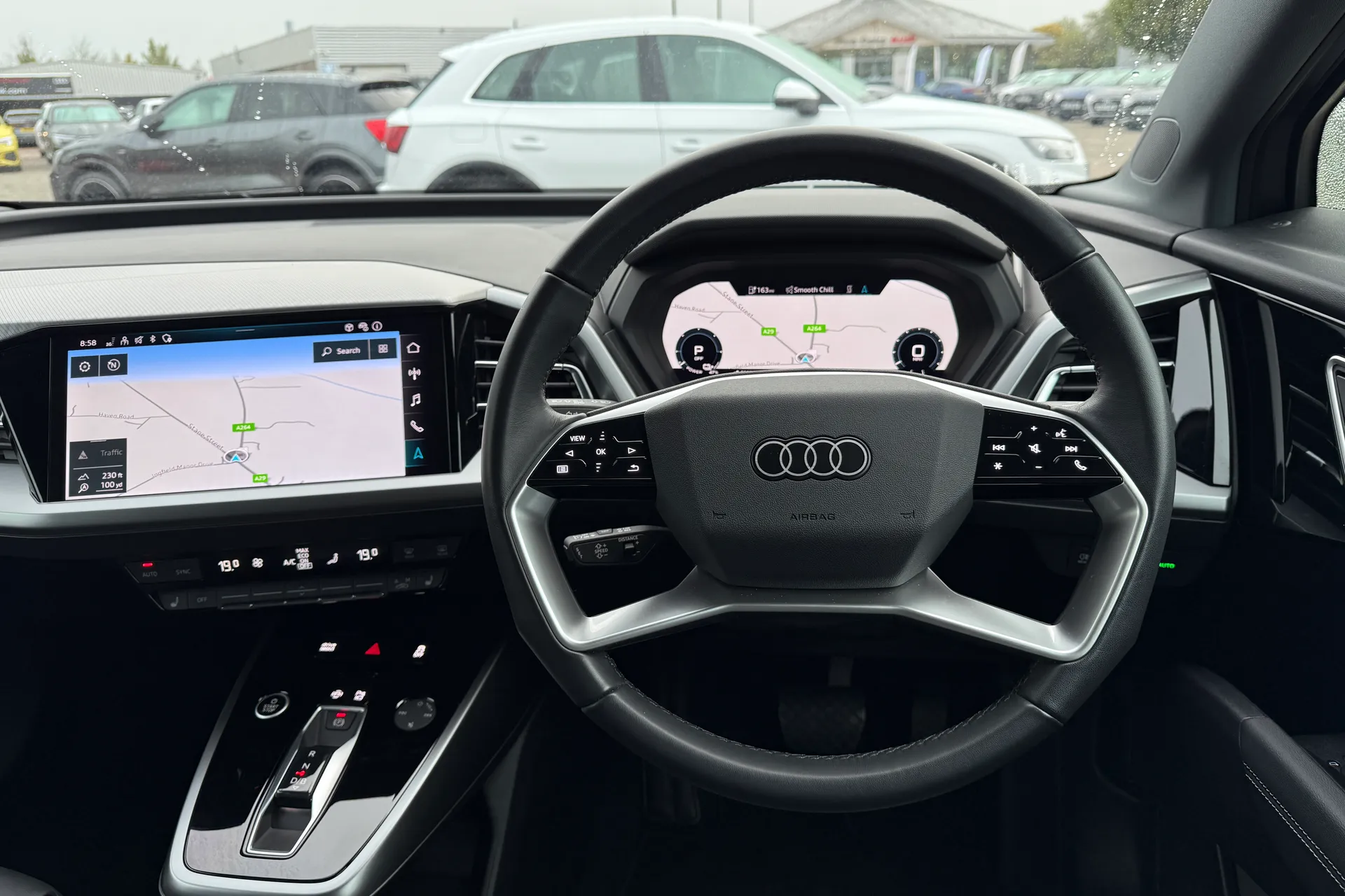 Audi Q4 thumbnail image number 6