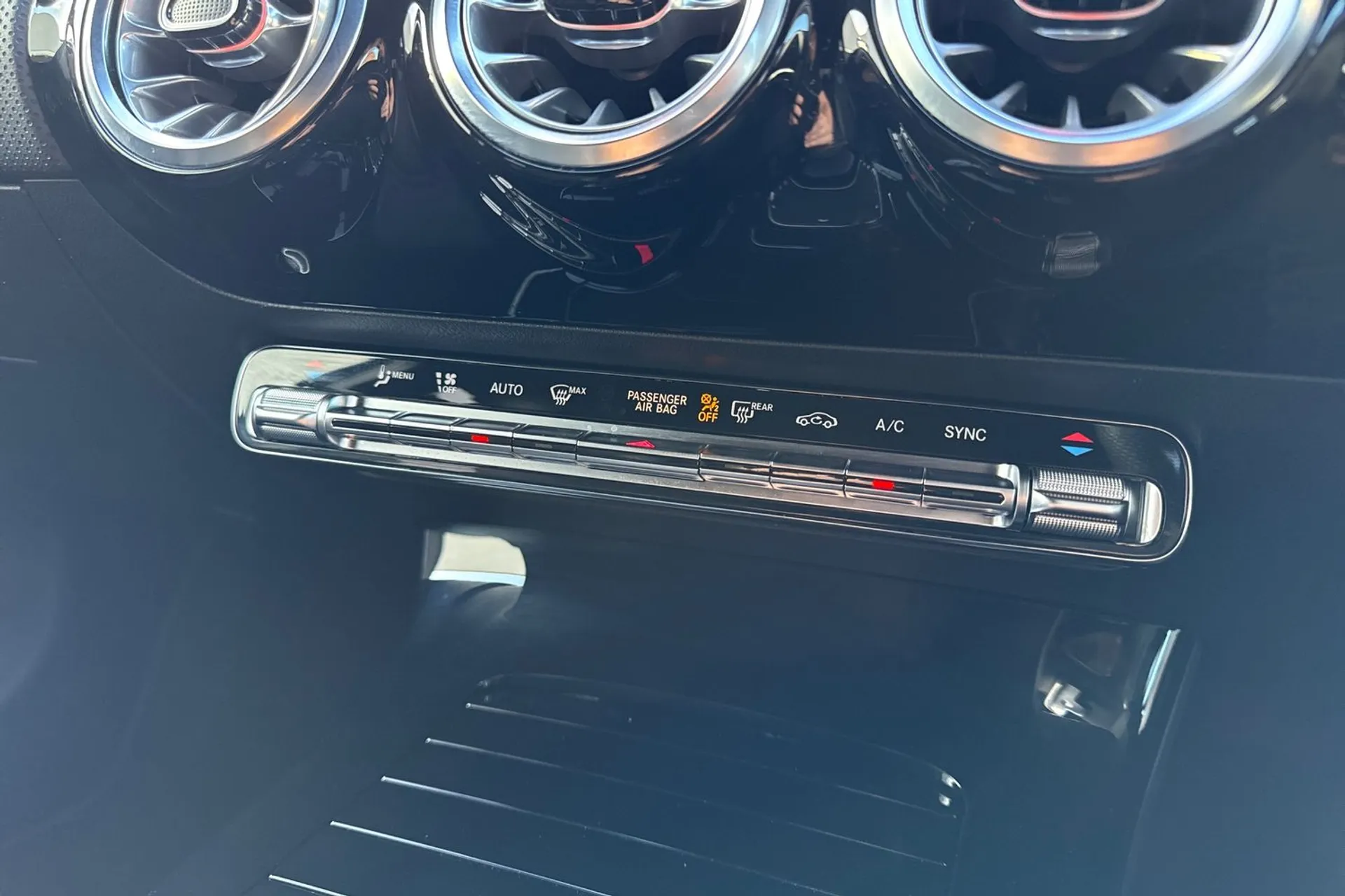 MERCEDES-BENZ A CLASS thumbnail image number 38