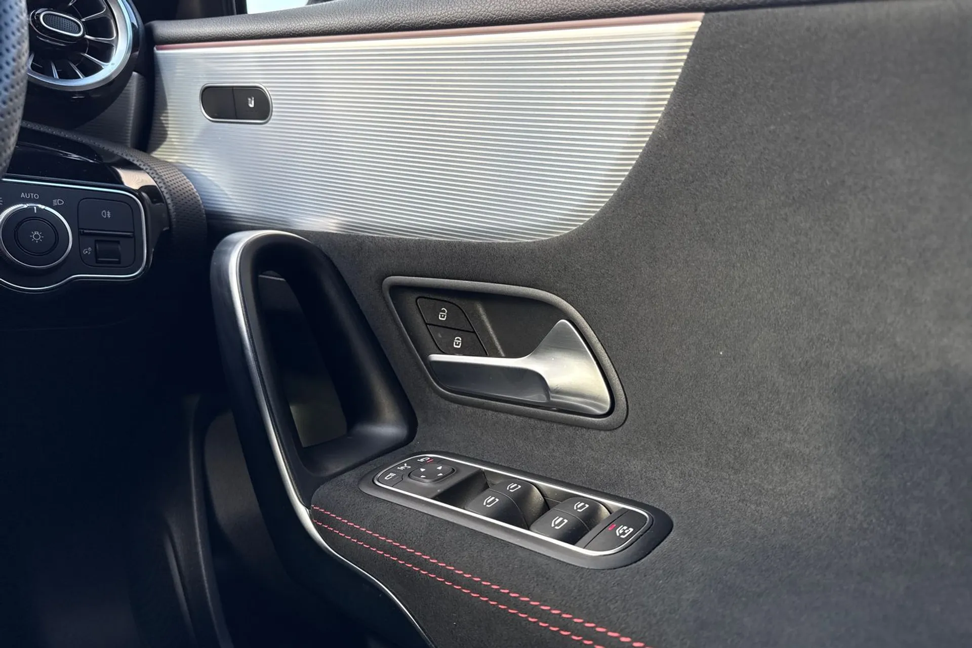 MERCEDES-BENZ A CLASS thumbnail image number 39