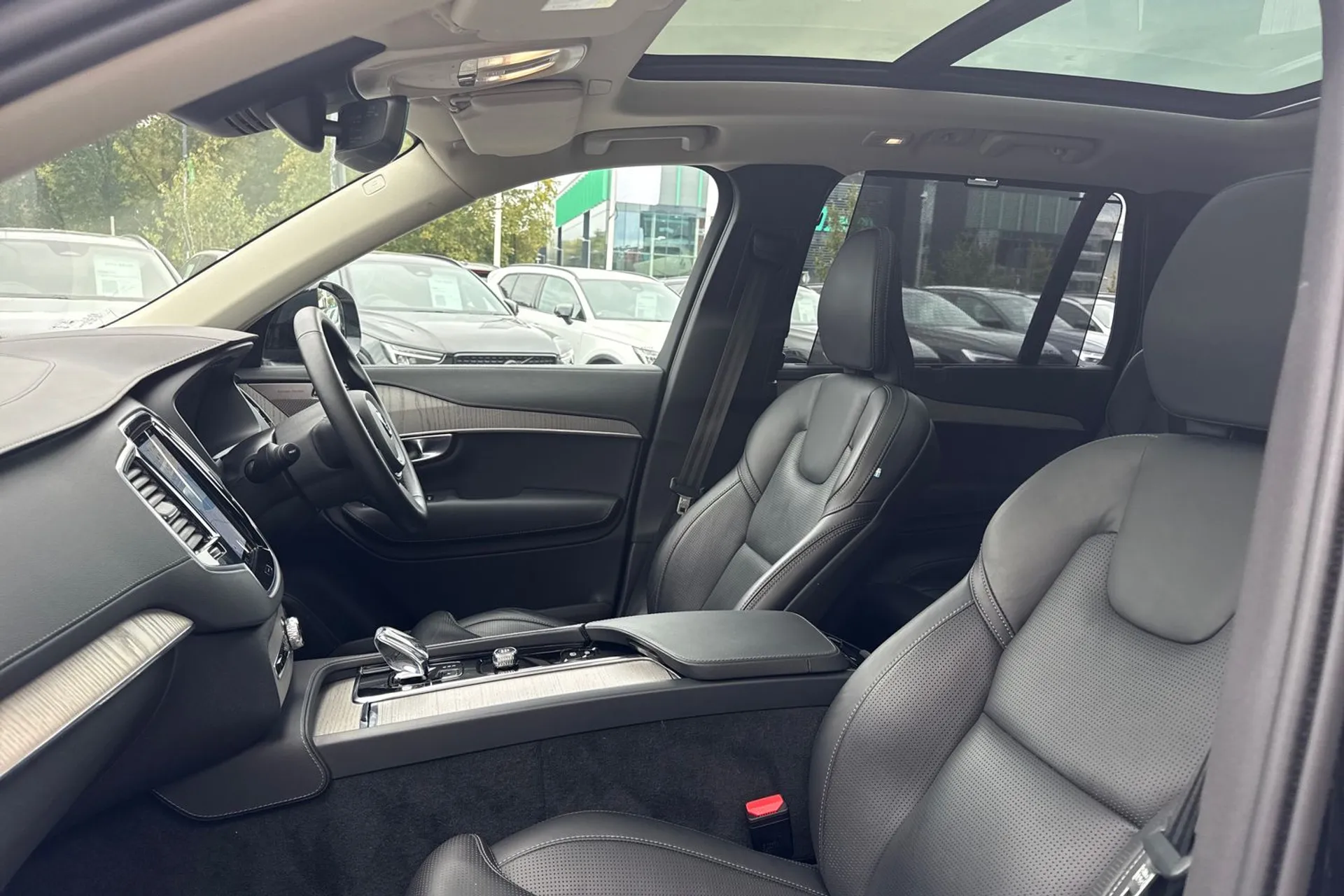 Volvo XC90 thumbnail image number 27