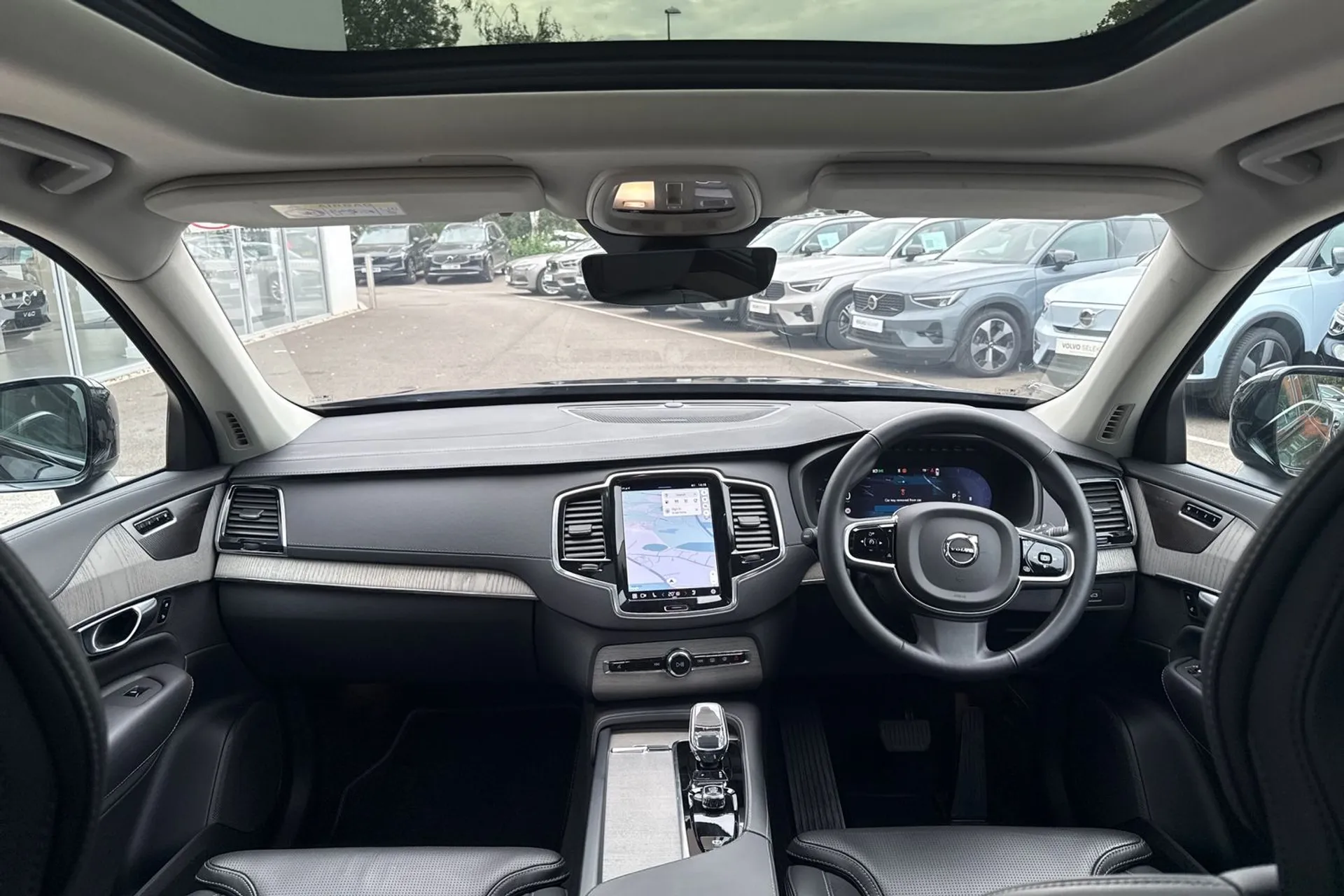 Volvo XC90 thumbnail image number 3