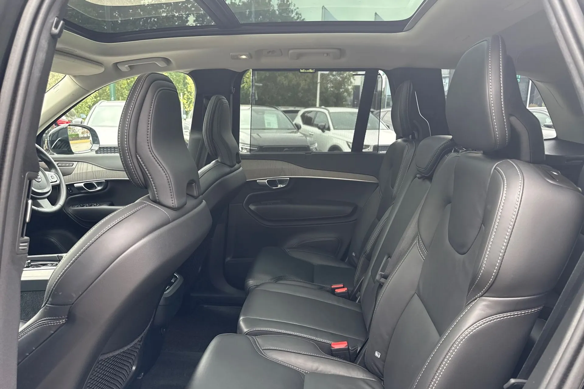 Volvo XC90 thumbnail image number 29