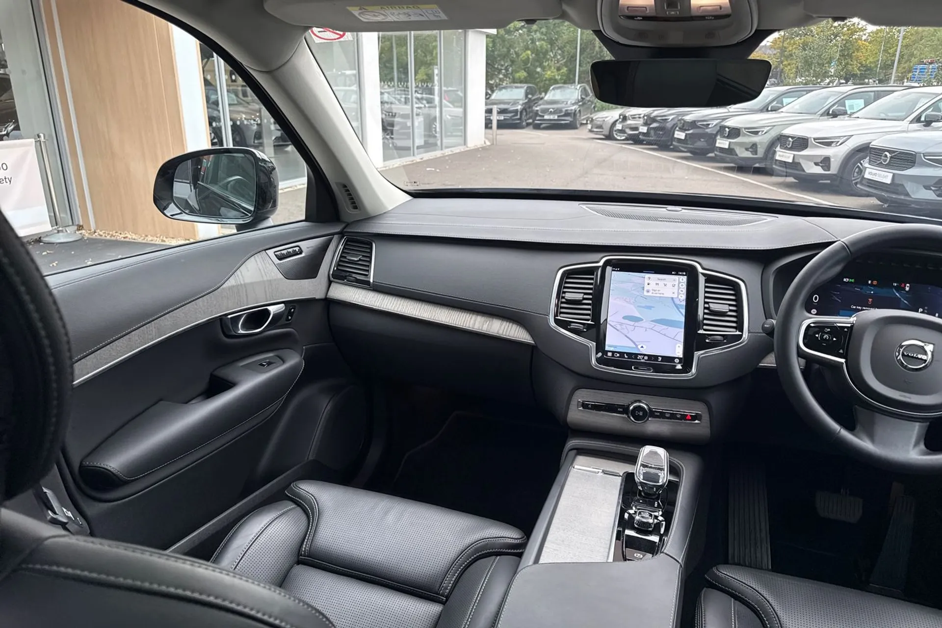 Volvo XC90 thumbnail image number 32