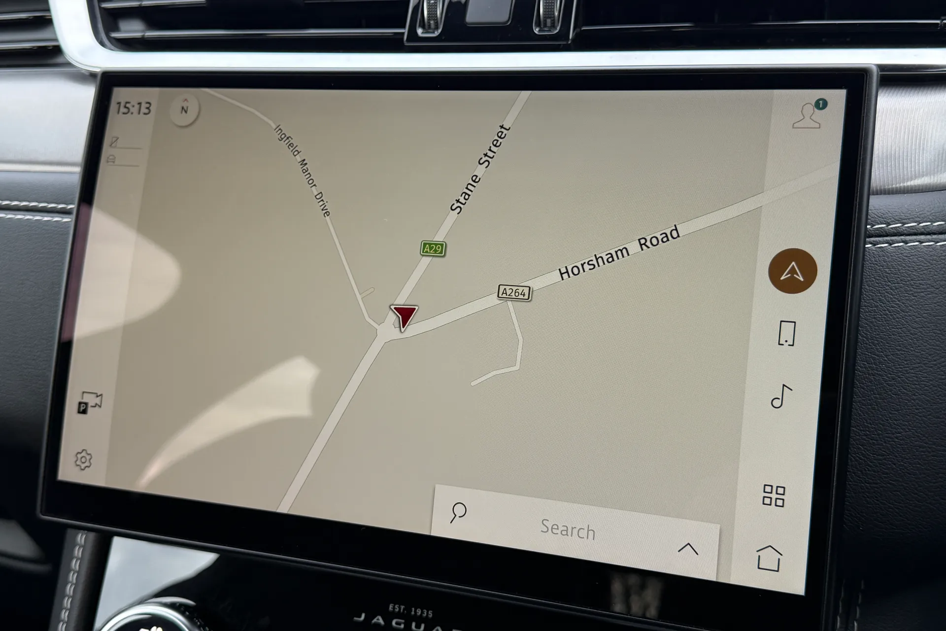 Jaguar F-PACE thumbnail image number 5