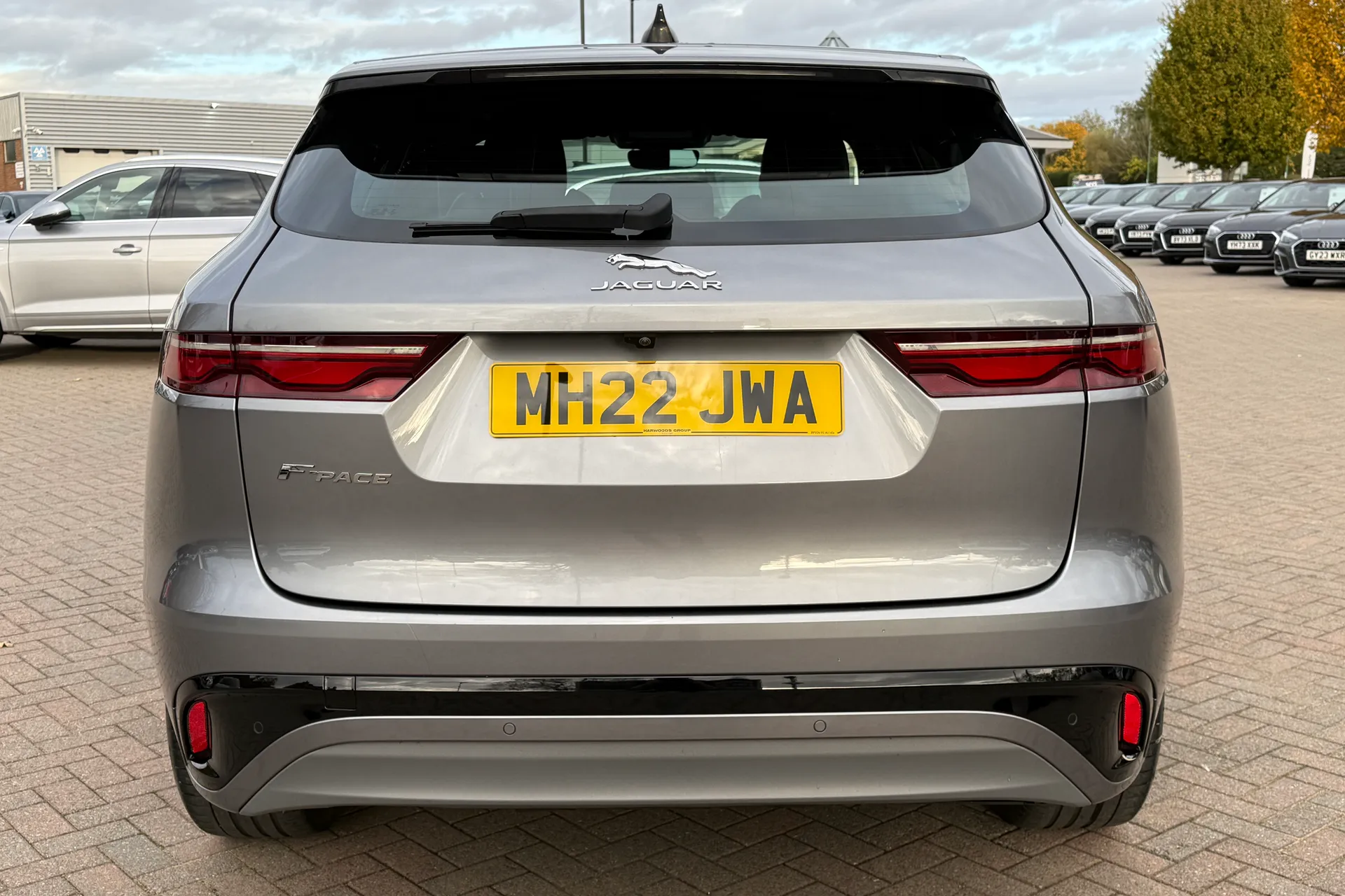 Jaguar F-PACE thumbnail image number 29