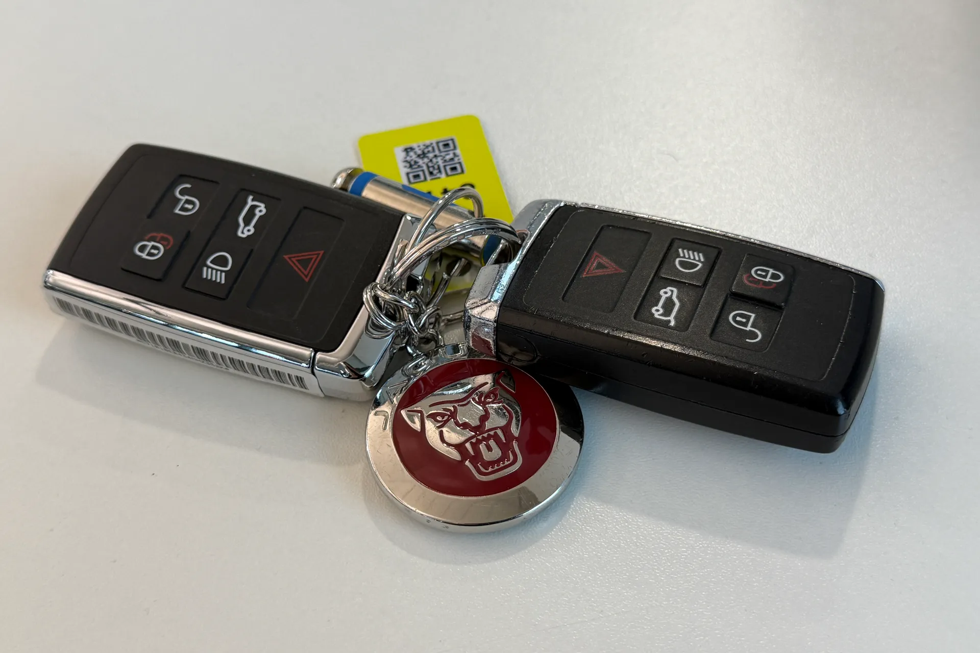 Jaguar F-PACE thumbnail image number 7