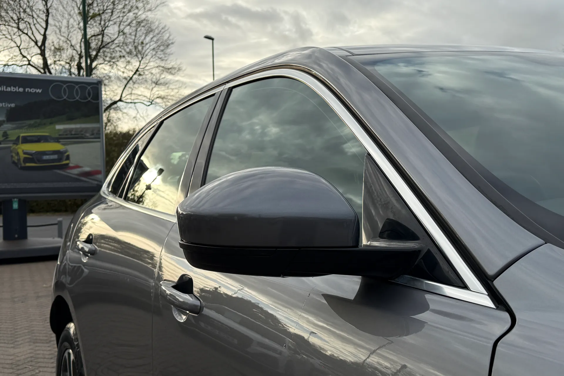 Jaguar F-PACE thumbnail image number 44