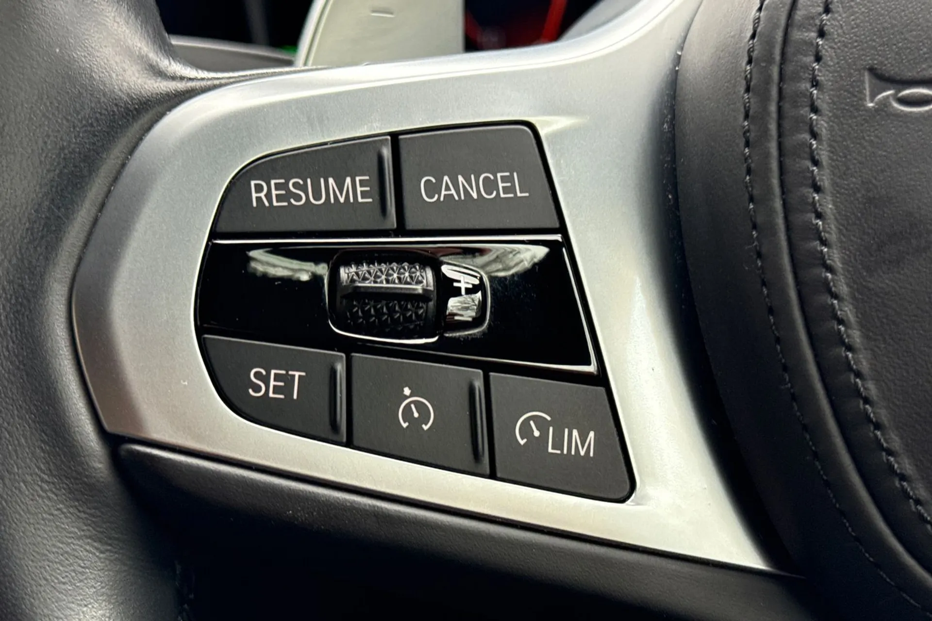 BMW 4 SERIES thumbnail image number 36