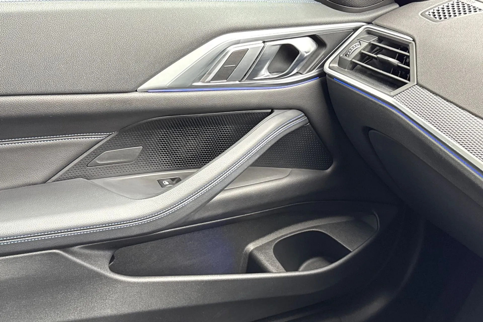 BMW 4 SERIES thumbnail image number 49