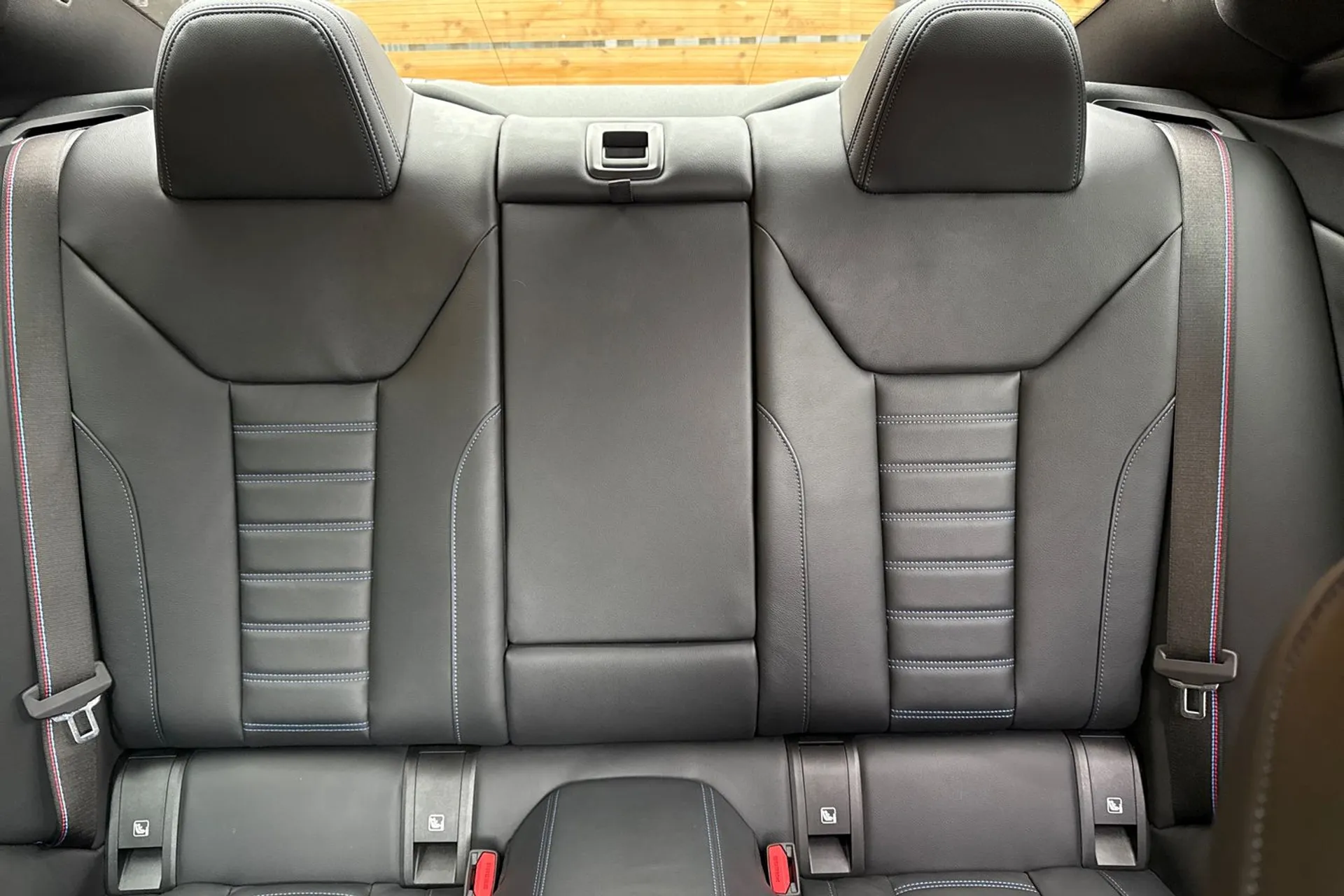 BMW 4 SERIES thumbnail image number 31