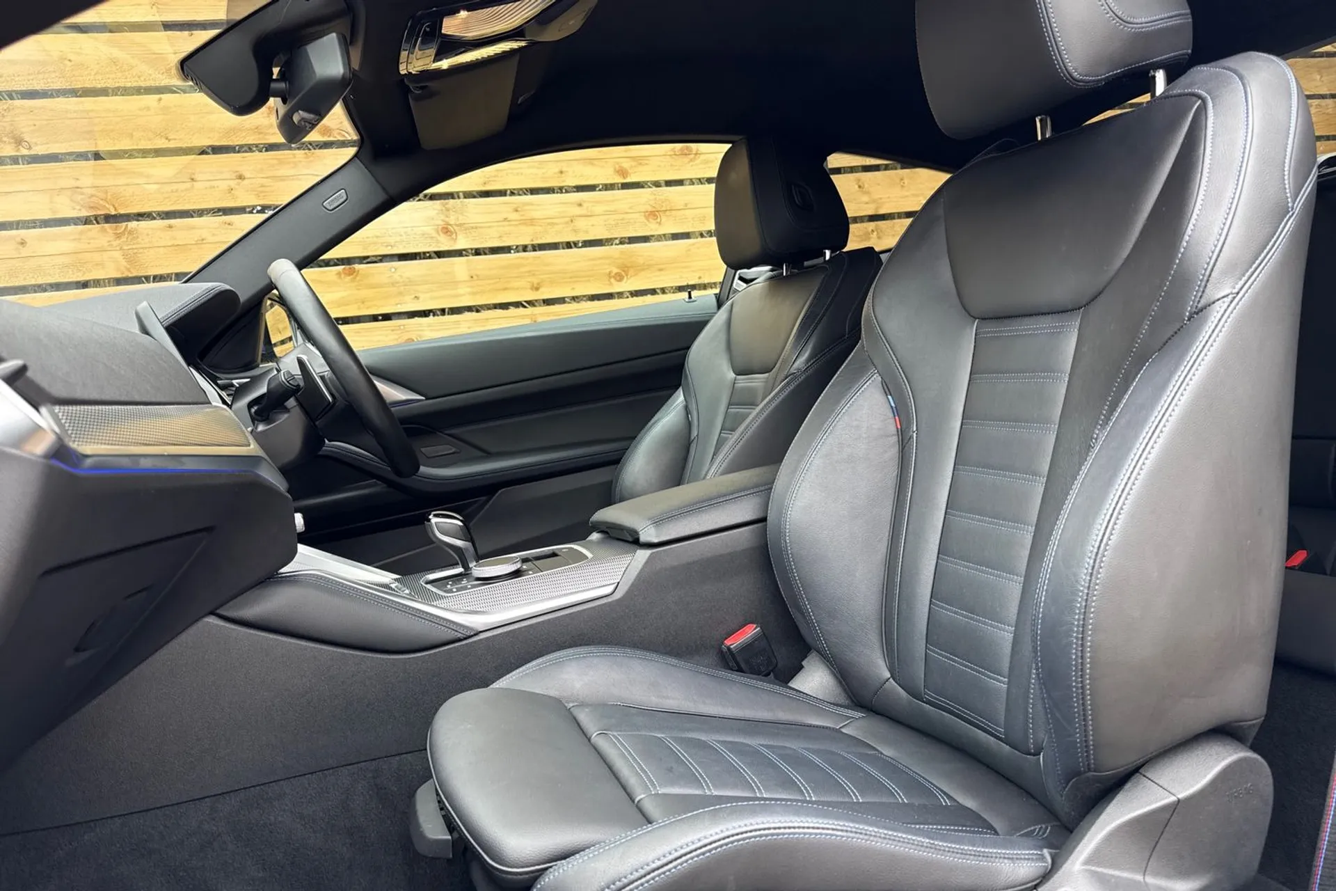 BMW 4 SERIES thumbnail image number 28