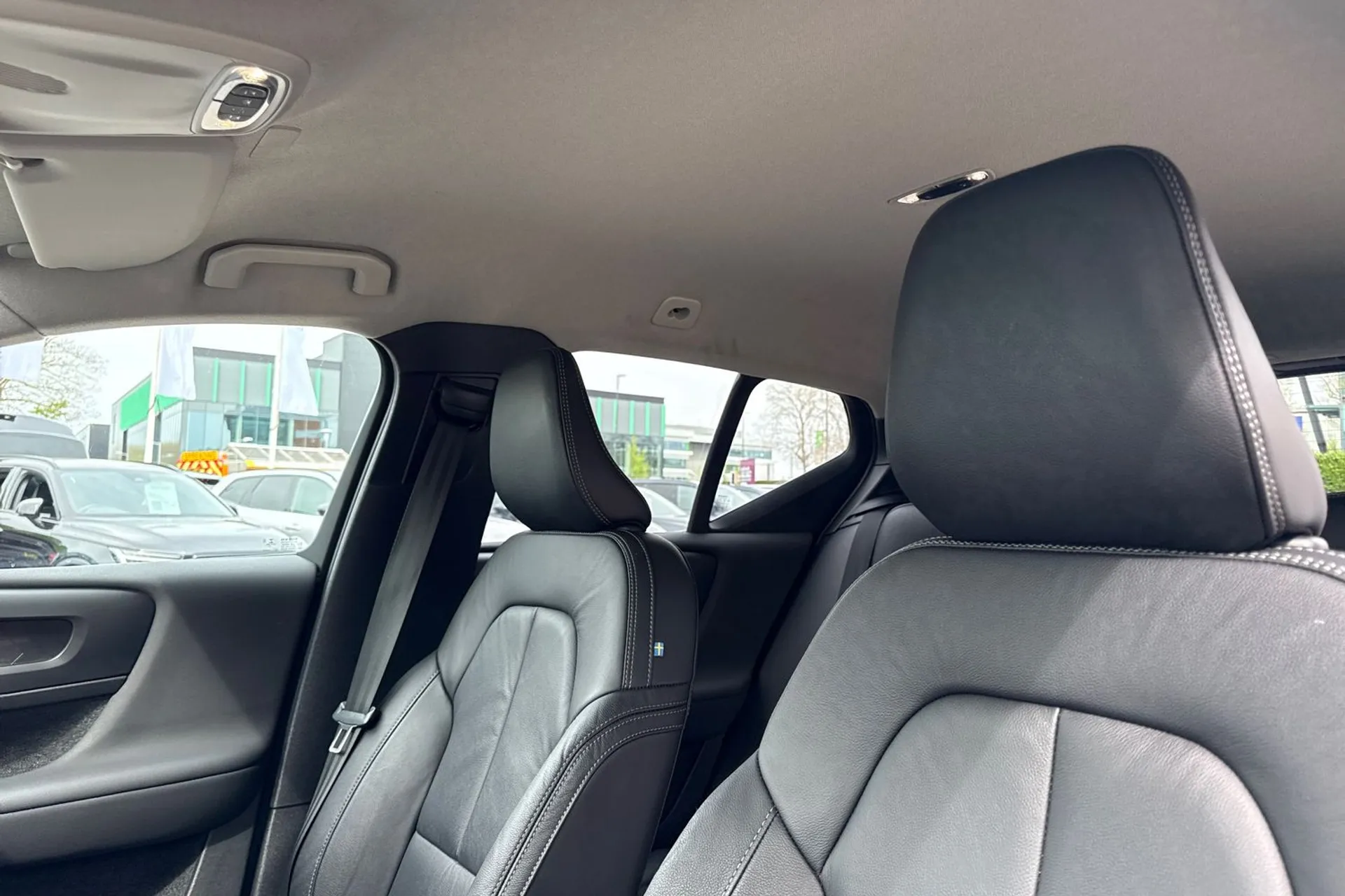 Volvo XC40 thumbnail image number 28