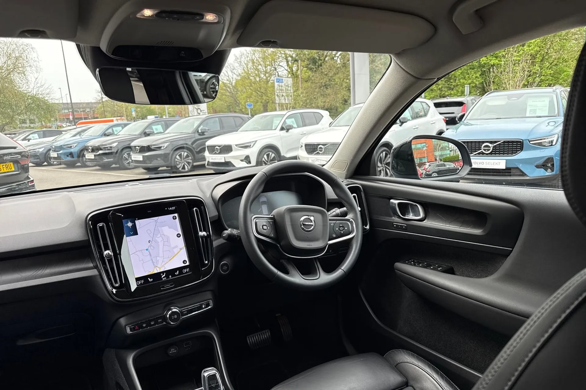 Volvo XC40 thumbnail image number 32