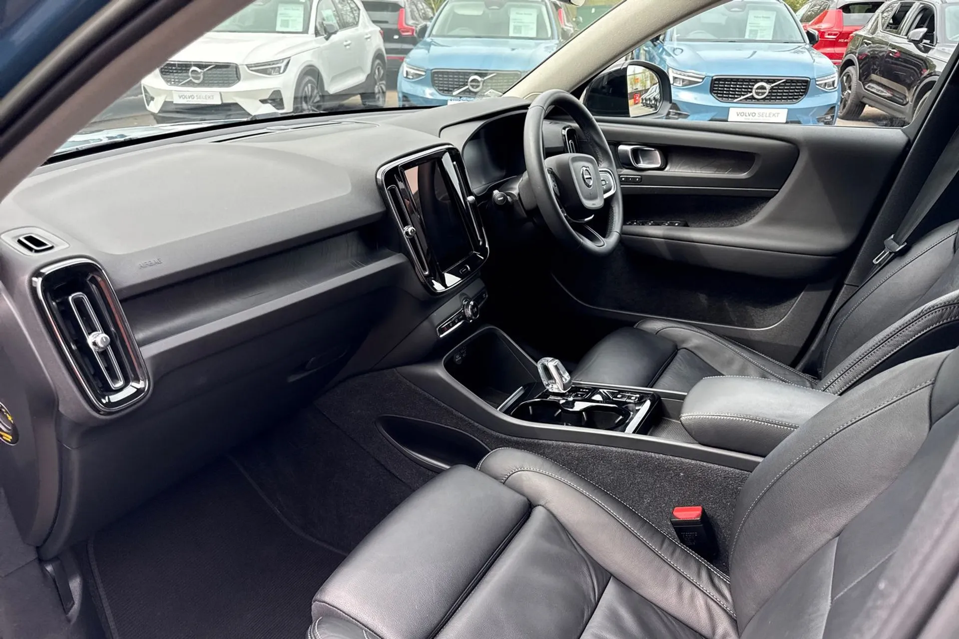 Volvo XC40 thumbnail image number 26