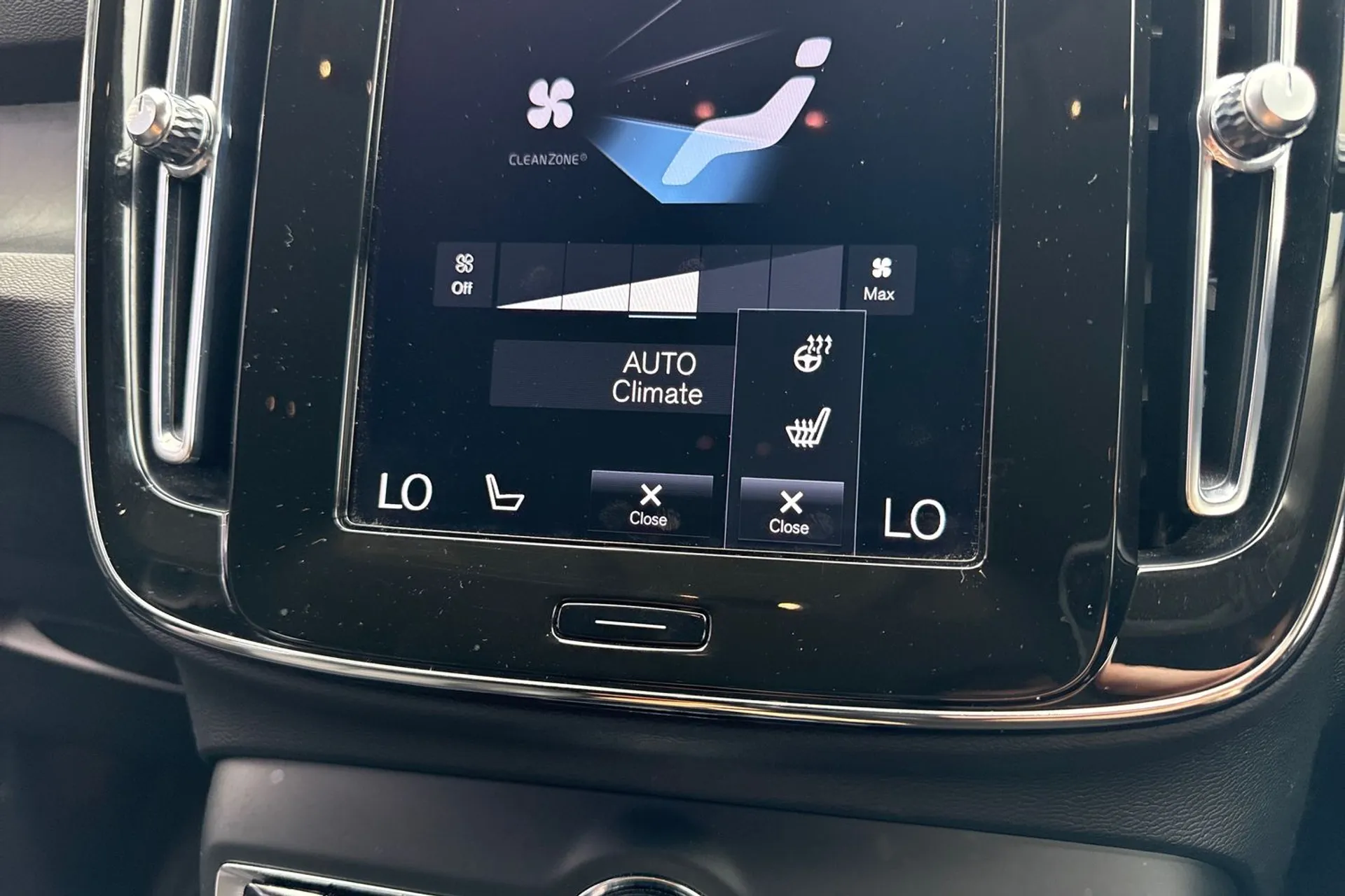 Volvo XC40 thumbnail image number 38