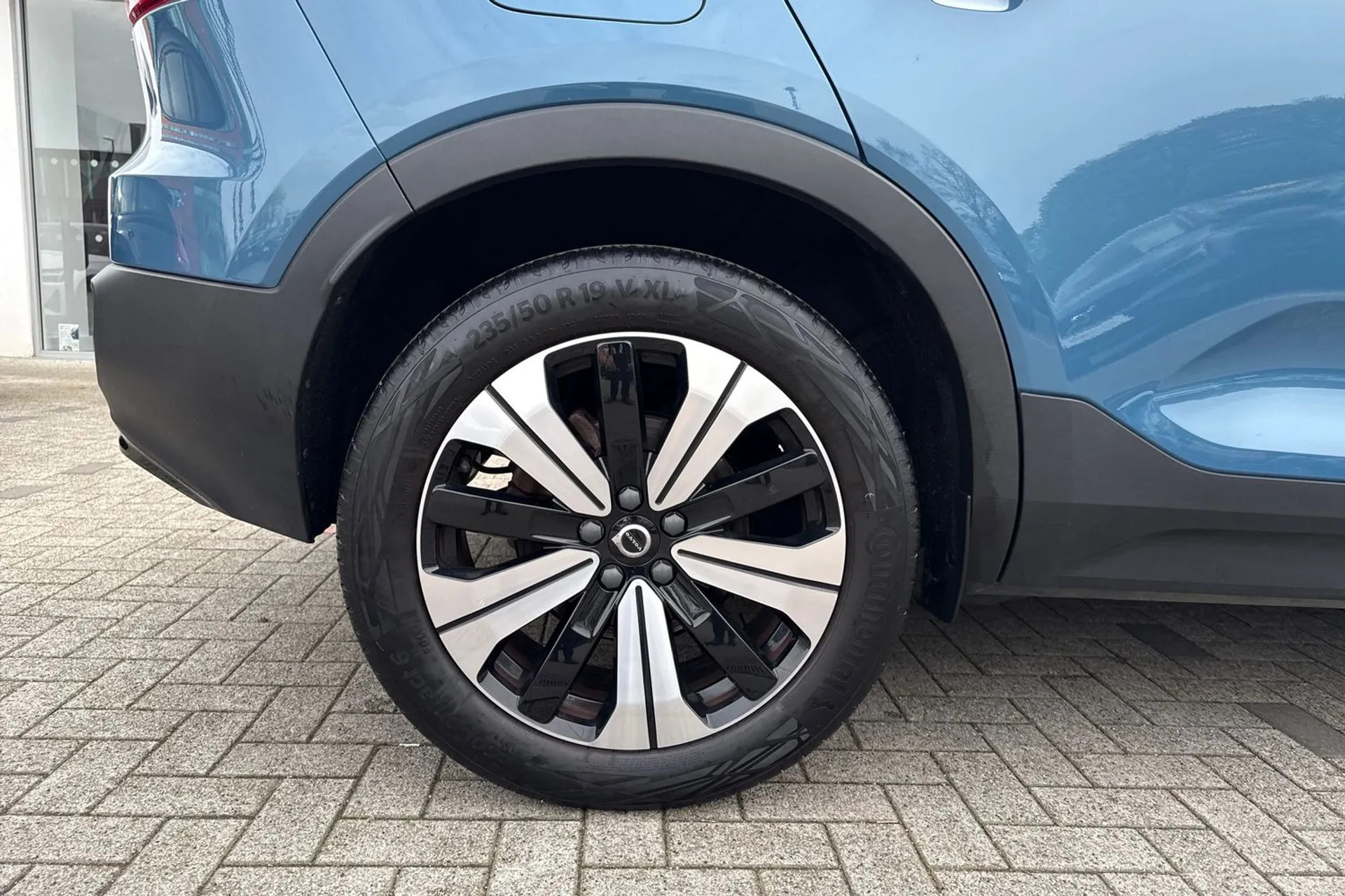 Volvo XC40 thumbnail image number 13