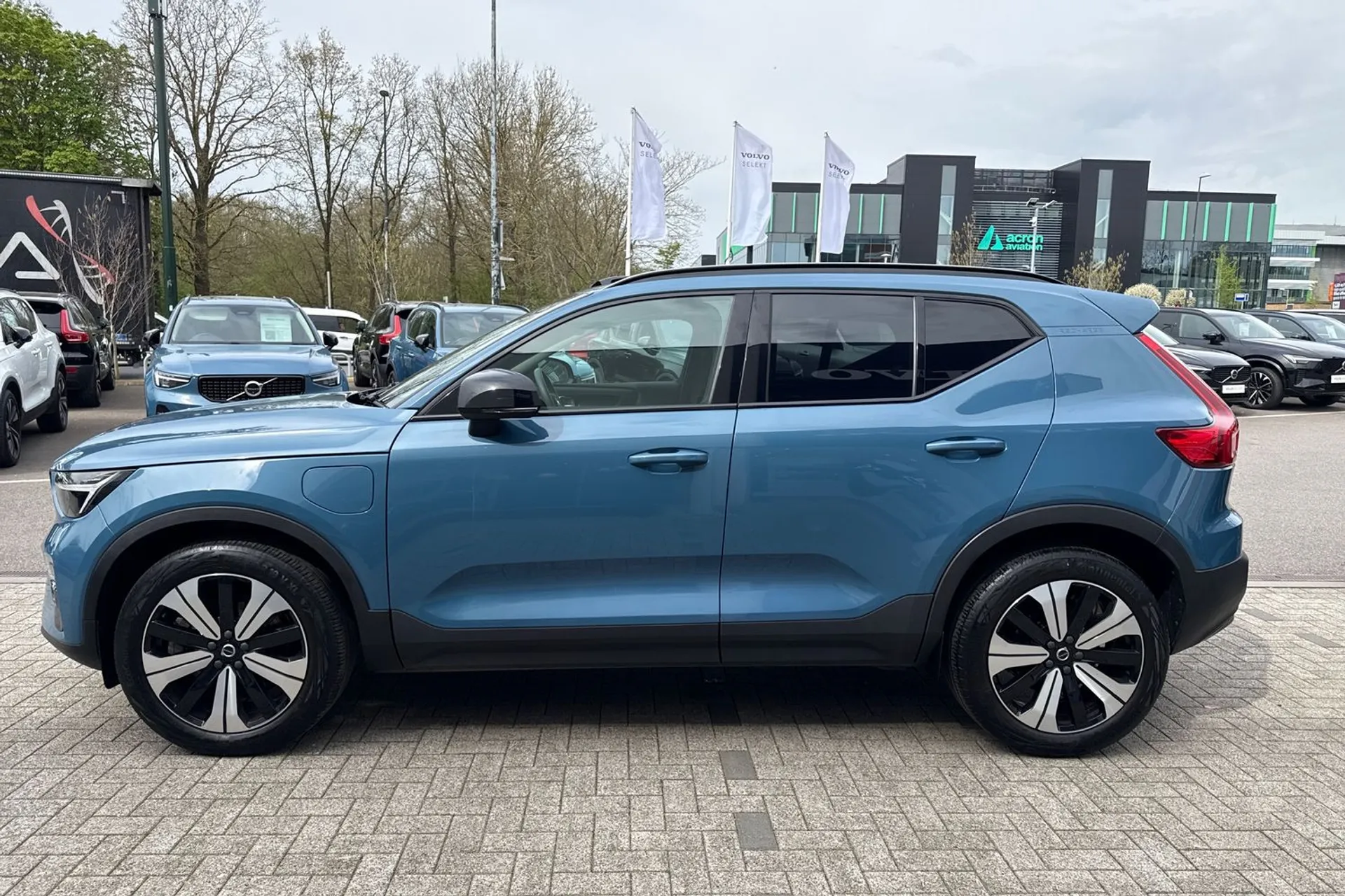 Volvo XC40 thumbnail image number 10
